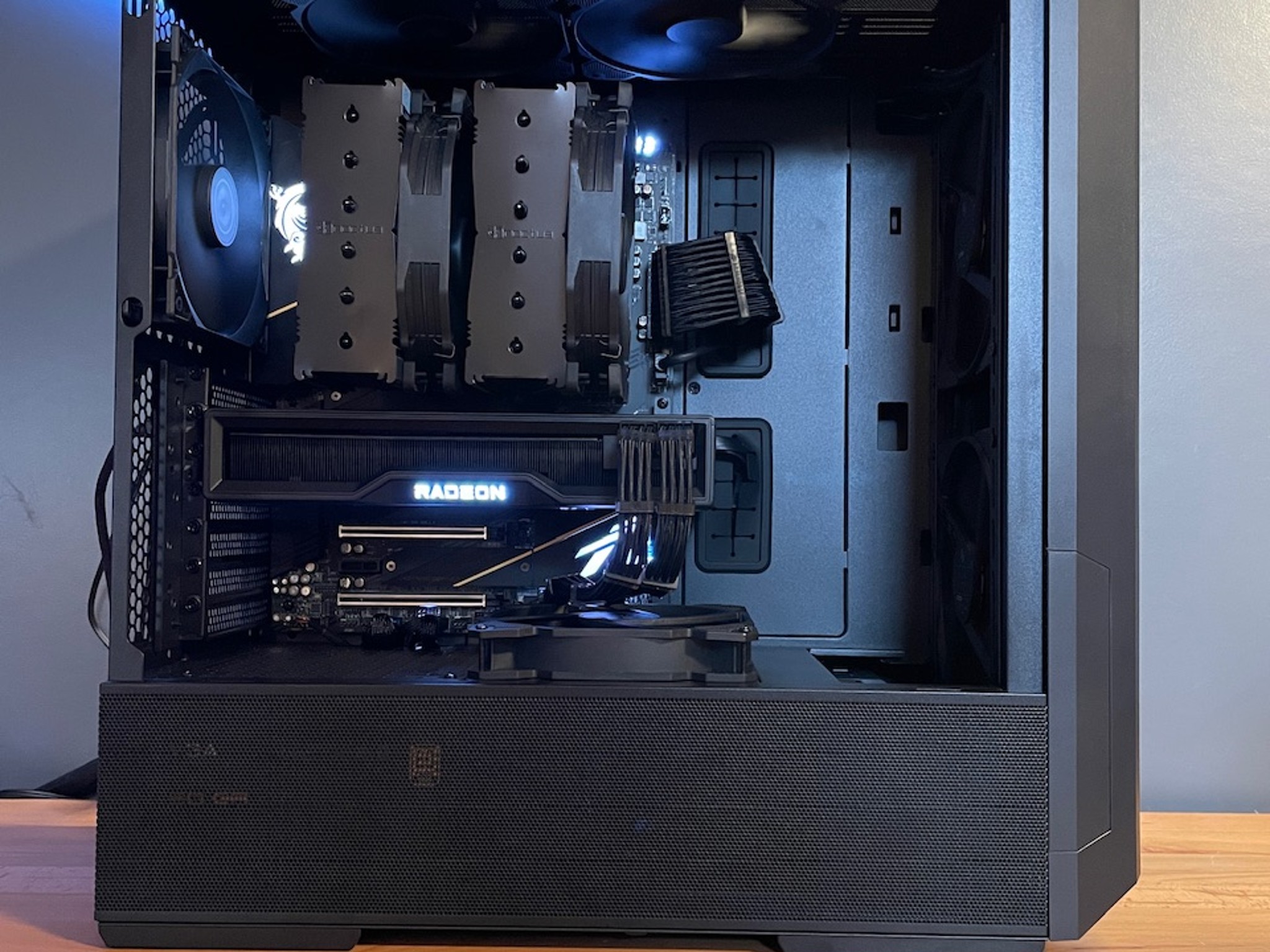 🥷5800X3D Gaming PC | 6950 XT, 32GB 4000MHz, 2TB SSD, Windows 11 Pro