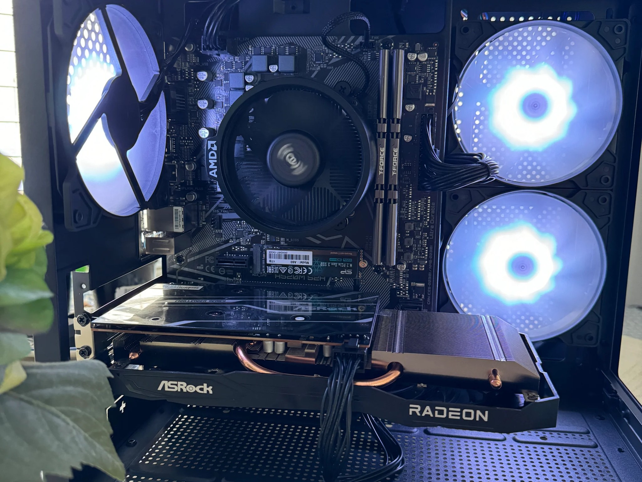 Competitive Gaming Pc - Ryzen 5 / Radeon RX 66008GB / 1tb SSD
