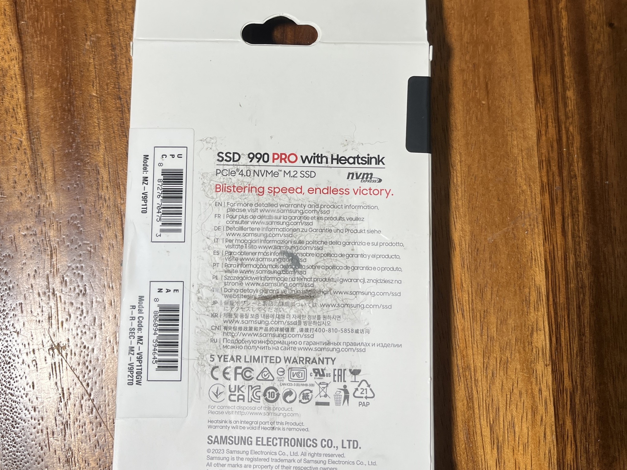 SAMSUNG SSD 990 PRO + Heatsink 1TB PCIe 4.0 NVMe M.2 PC/PS5 Internal MZ-V9P1T0GW