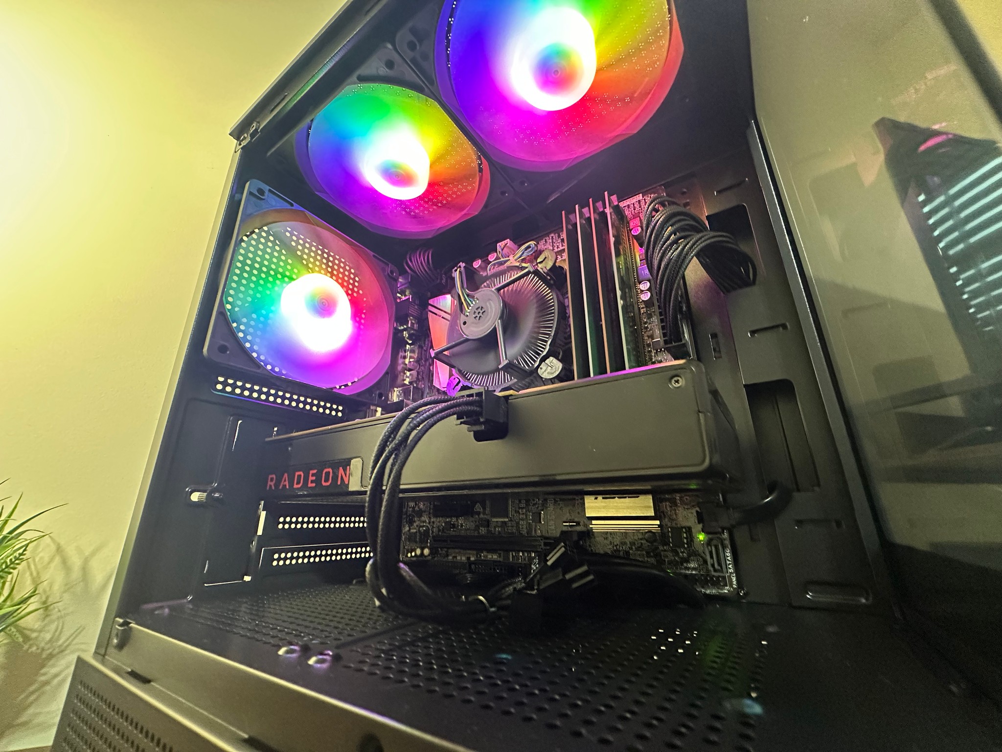 GAMING PC | RX 480 | INTEL i5 | 16GB DDR4 RAM | SSD + HDD | WIN 10