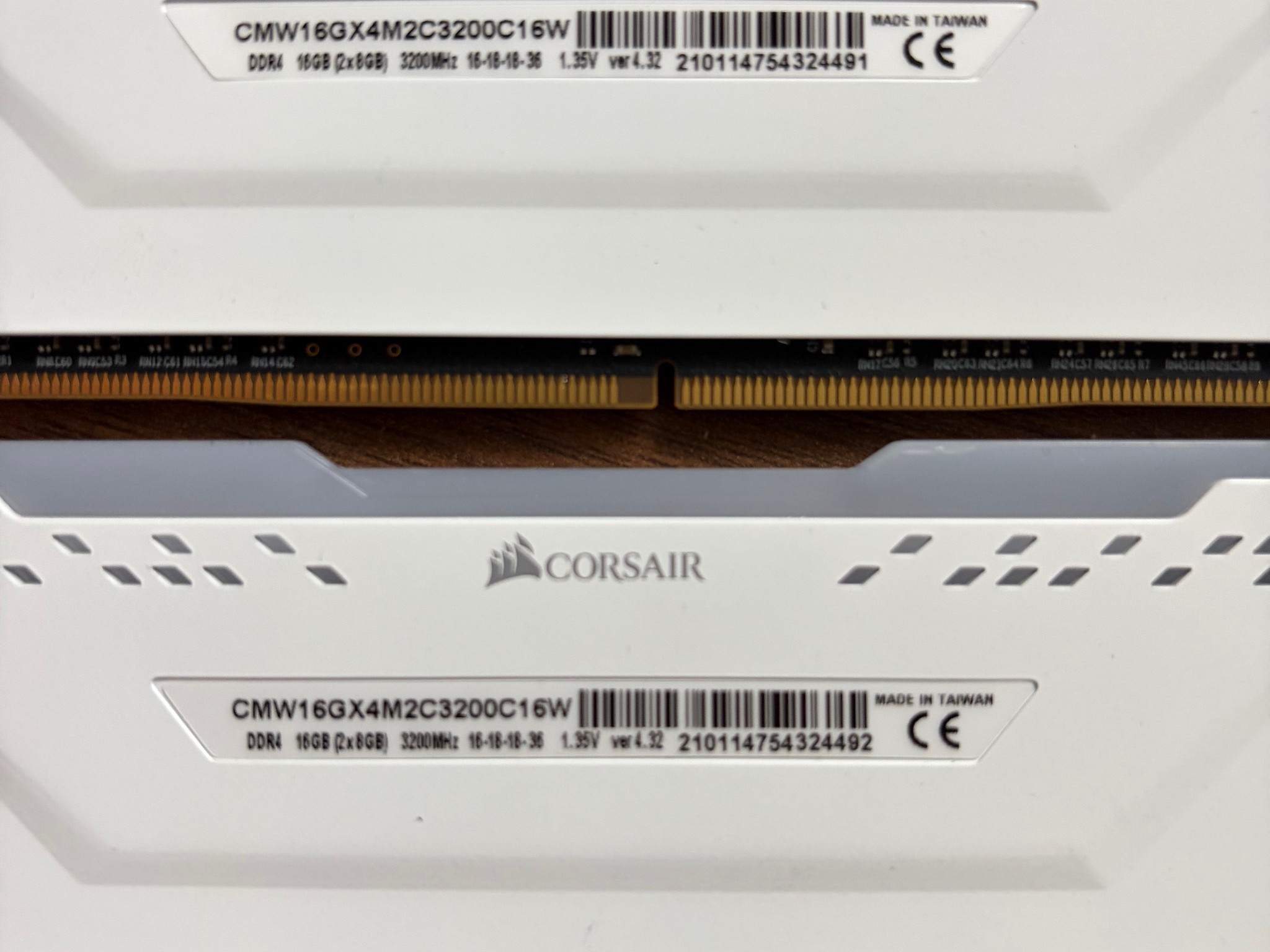 16GB (2 x 8GB) Corsair Vengeance RGB PRO DDR4