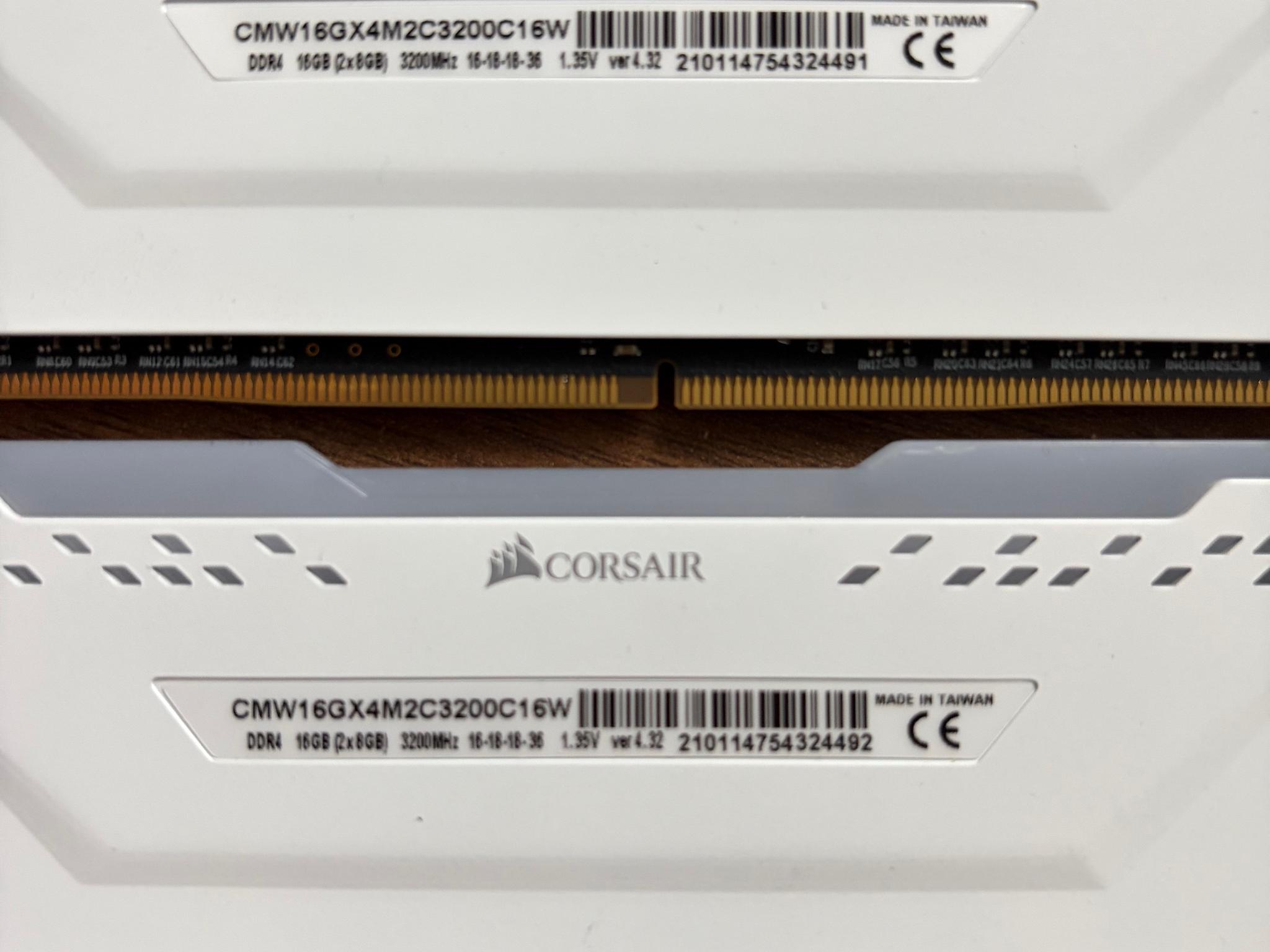 16GB (2 x 8GB) Corsair Vengeance RGB PRO DDR4