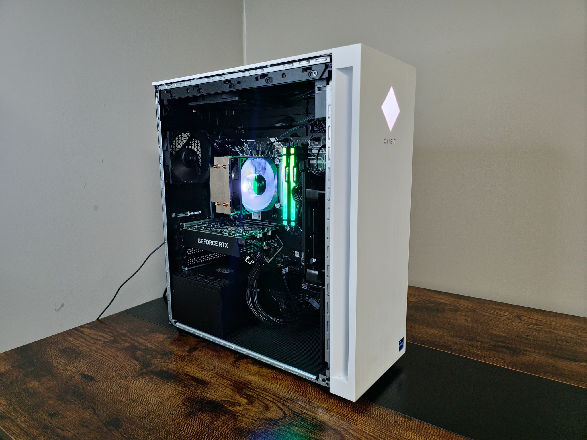 HP Omen 25L 14400F|RTX 4060|32GB DDR5|1TB Gaming PC