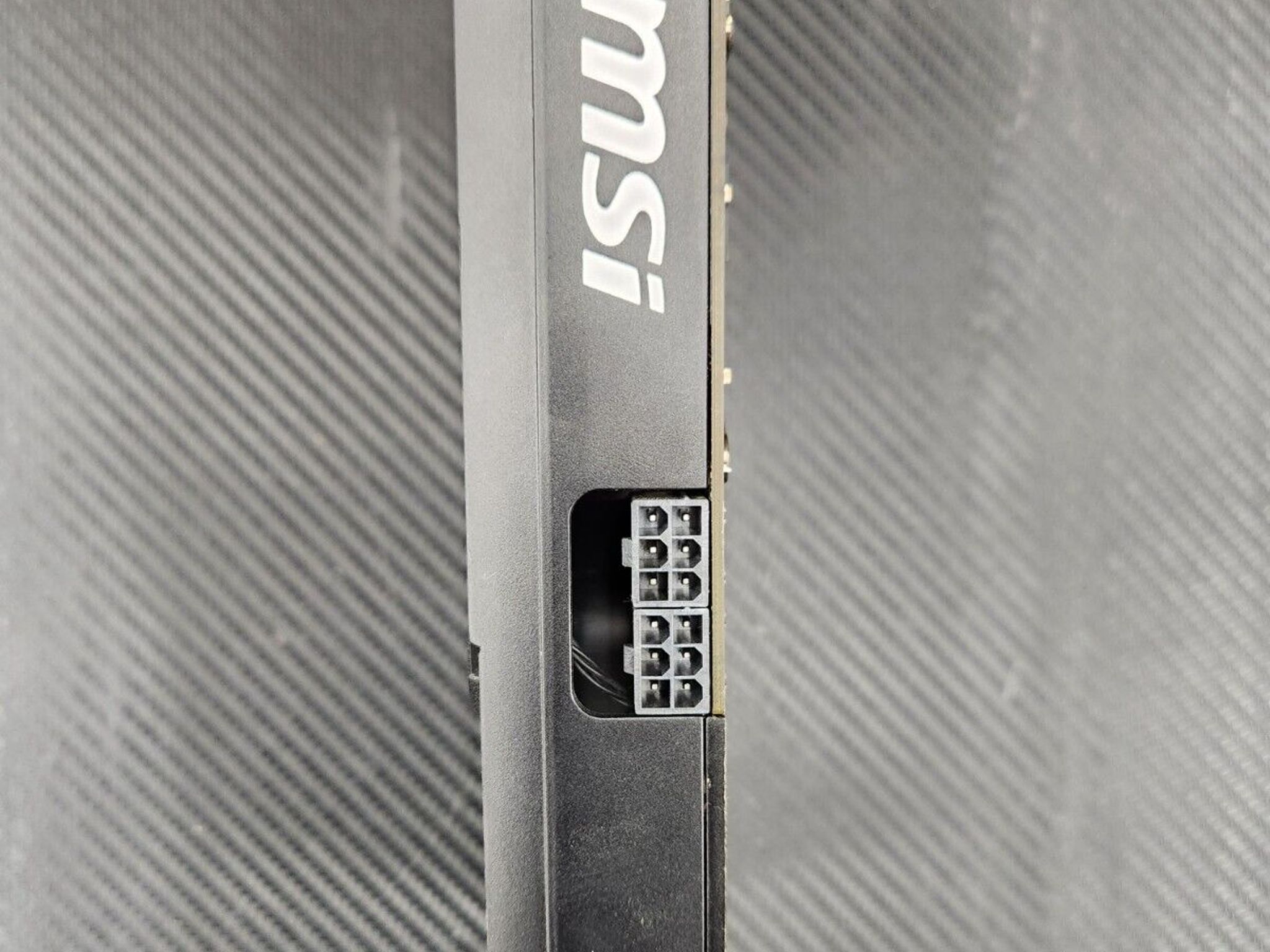 MSI GeForce GTX 670 2GB GDDR5 PCIe Graphics Card - DVI, DisplayPort, HDMI