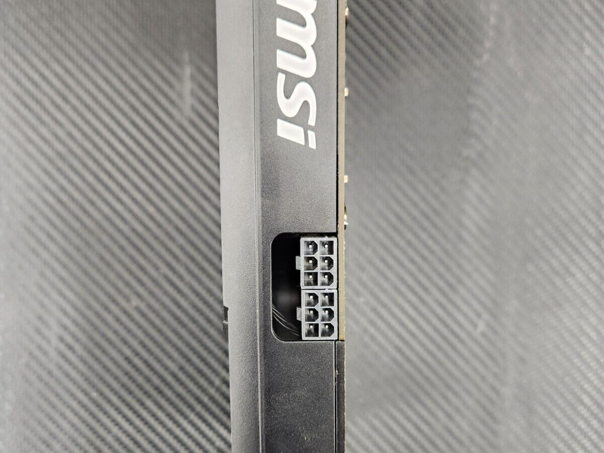 MSI GeForce GTX 670 2GB GDDR5 PCIe Graphics Card - DVI, DisplayPort, HDMI