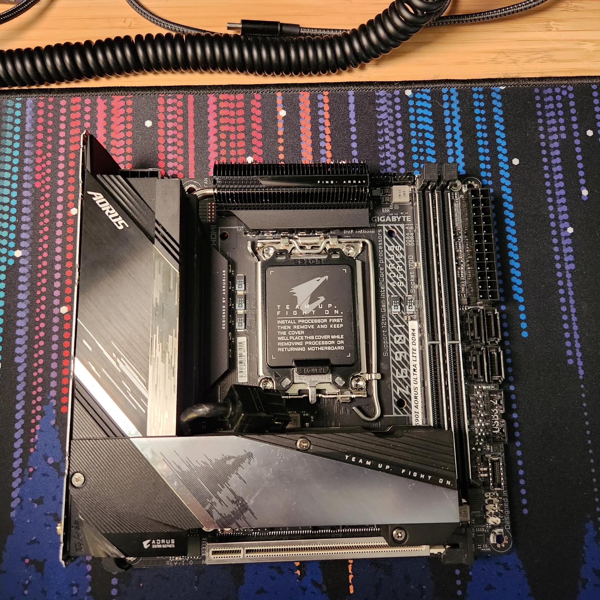 Gigabyte Z690I AORUS Ultra Lite DDR4 Mini-ITX LGA1700