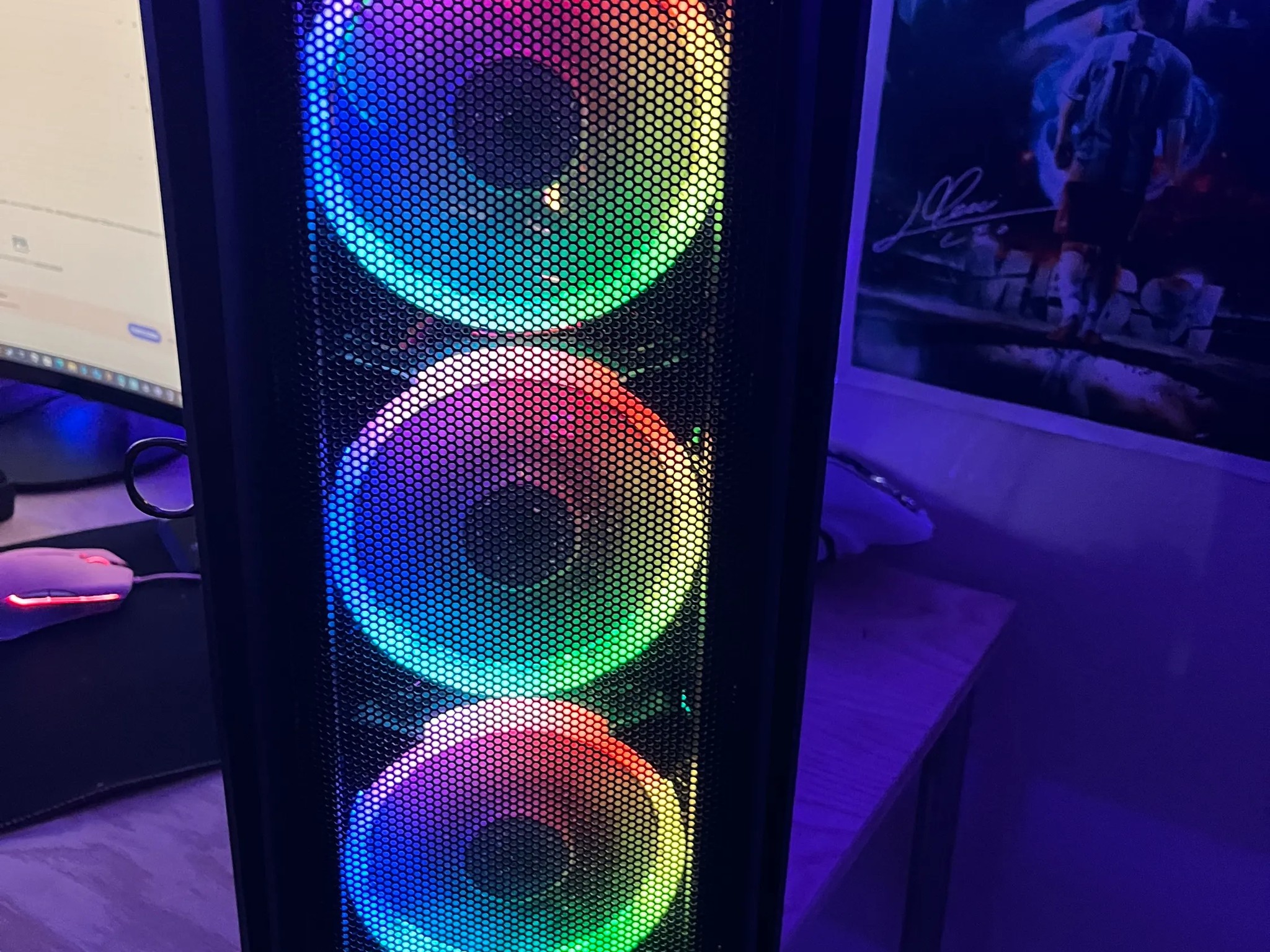 On sale gaming computer with xfx speedster graphic card, water cooled, 2 ssd cards, 1000W Power Sup.