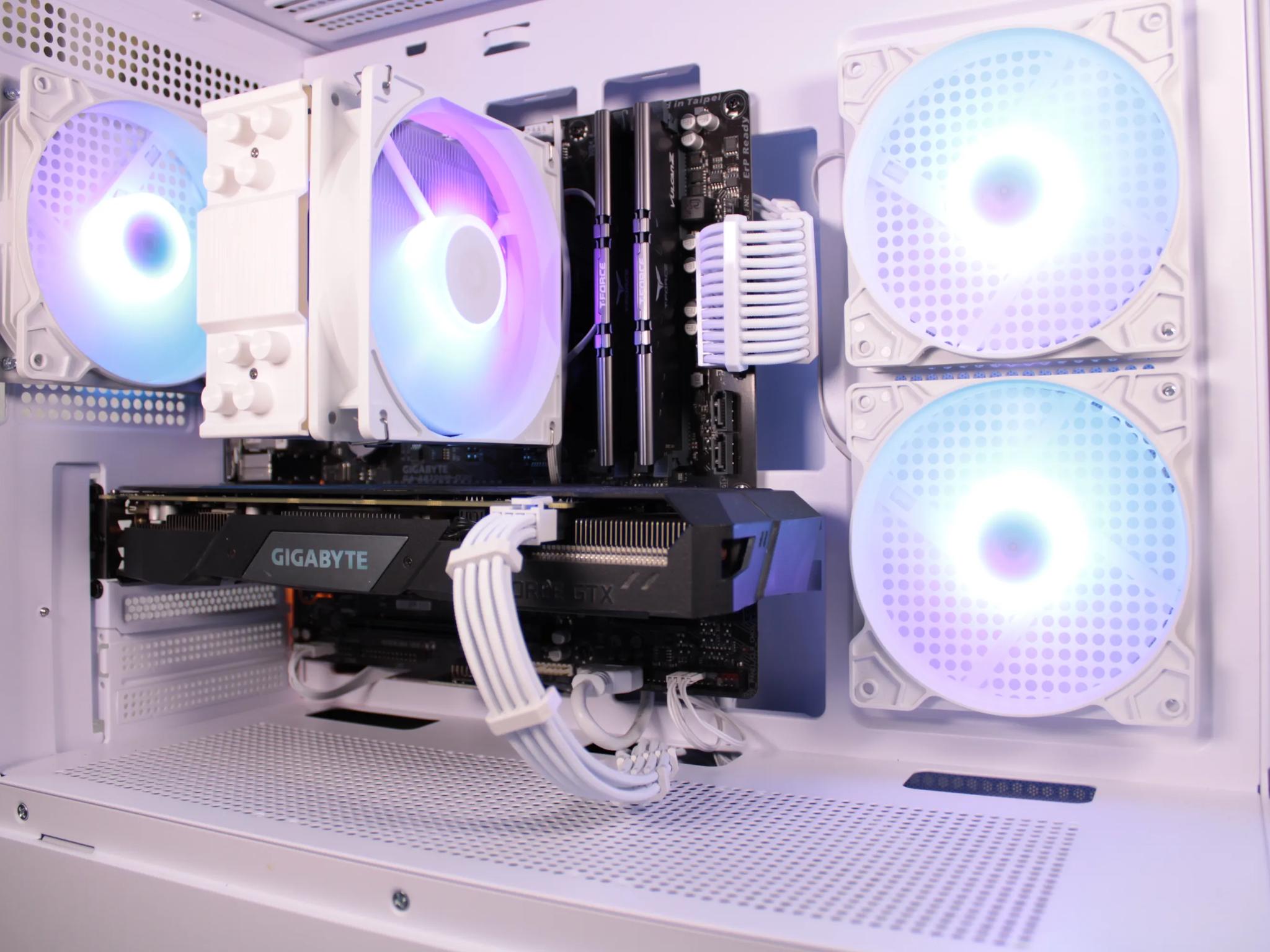 Gigabyte 1660 | Ryzen 7 | 16GB 3200MHz Ram | 1tb NVMe m.2 | Win 10 activated | WiFi