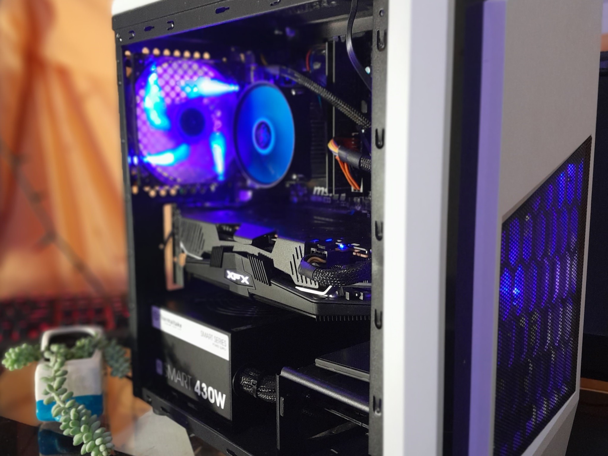 AAA gaming pc! i7-4790k with RX 5600XT and 222 gb SSD. BONUS 60HZ TV! Fortnite, MW3 2023 ready!