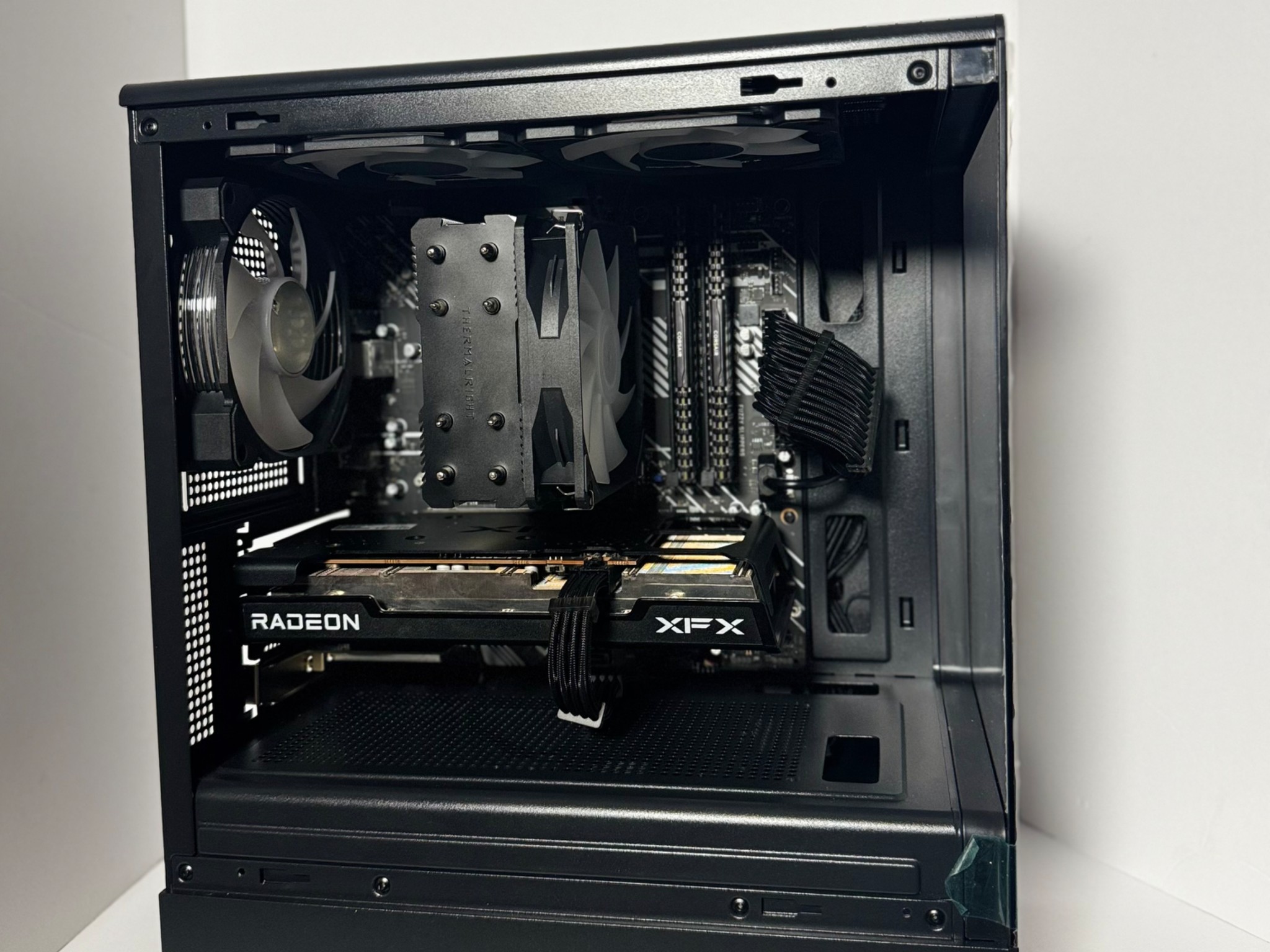🏴DARKNIGHT PLUS🏴 R5 5600X | RX 6600 | 1TB SSD | 16GB DDR4 | WIFI/BT | WIN 11