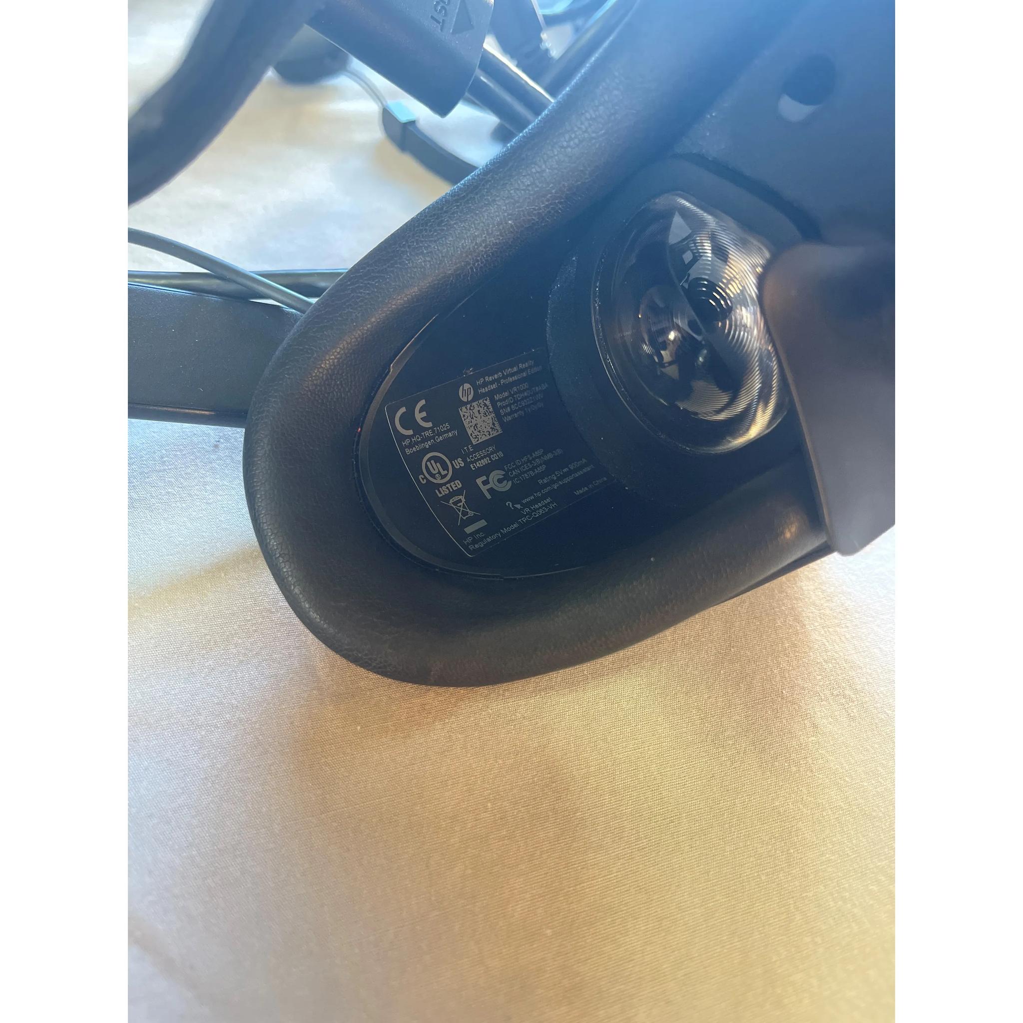 HP Reverb VR Headset - Pro Edition and Controllers