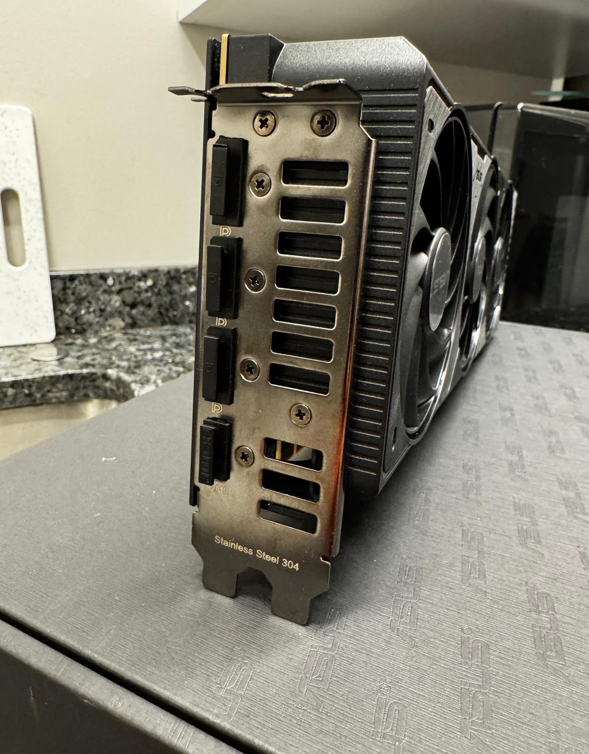 ASUS SFF-Ready Prime GeForce RTX™ 4070 Ti Super