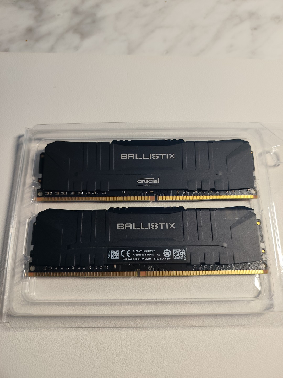 Crucial Ballistix 16GB (2x8GB) RAM DDR4 | Jawa
