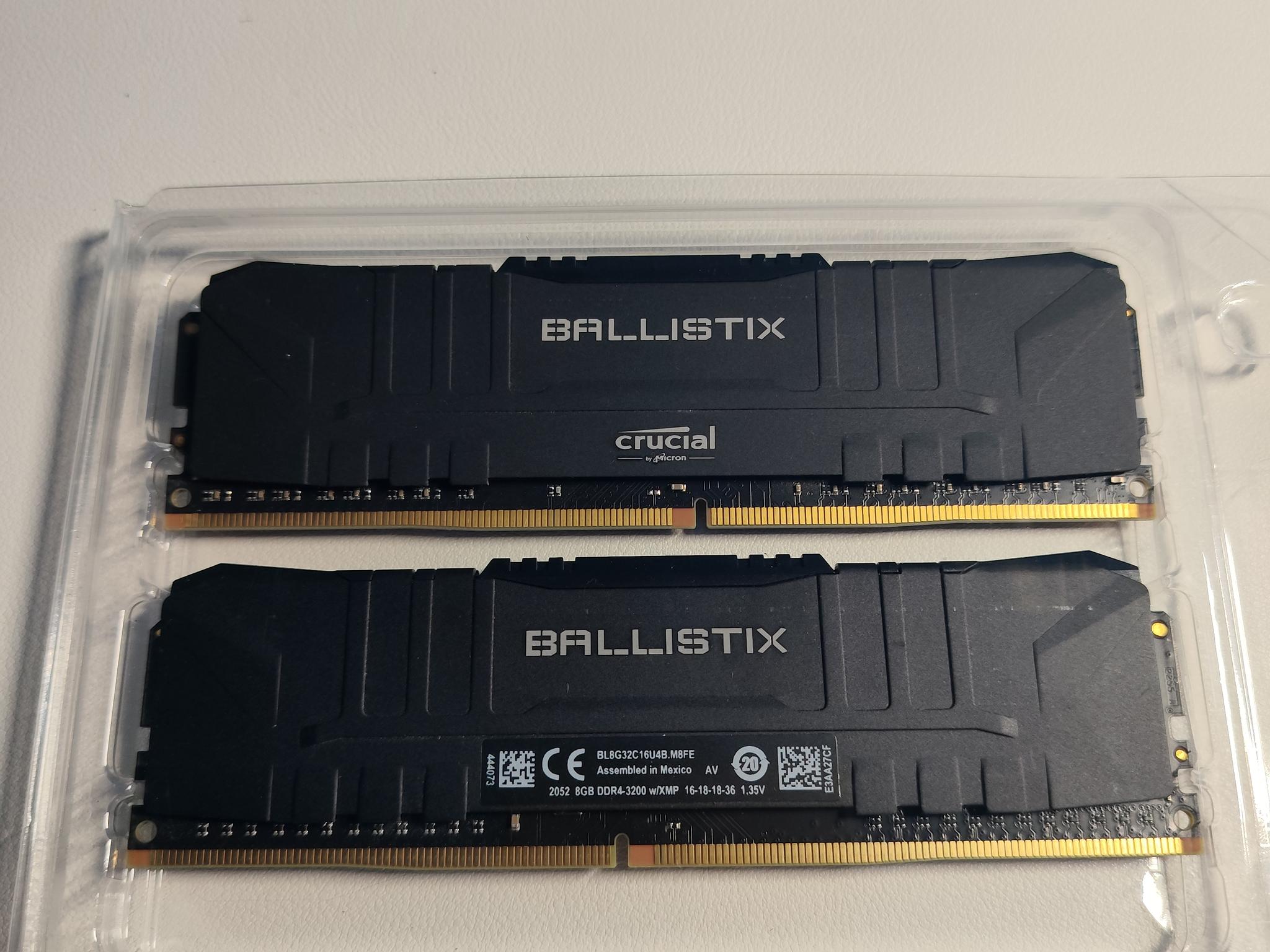 Crucial Ballistix 16GB (2x8GB) RAM DDR4