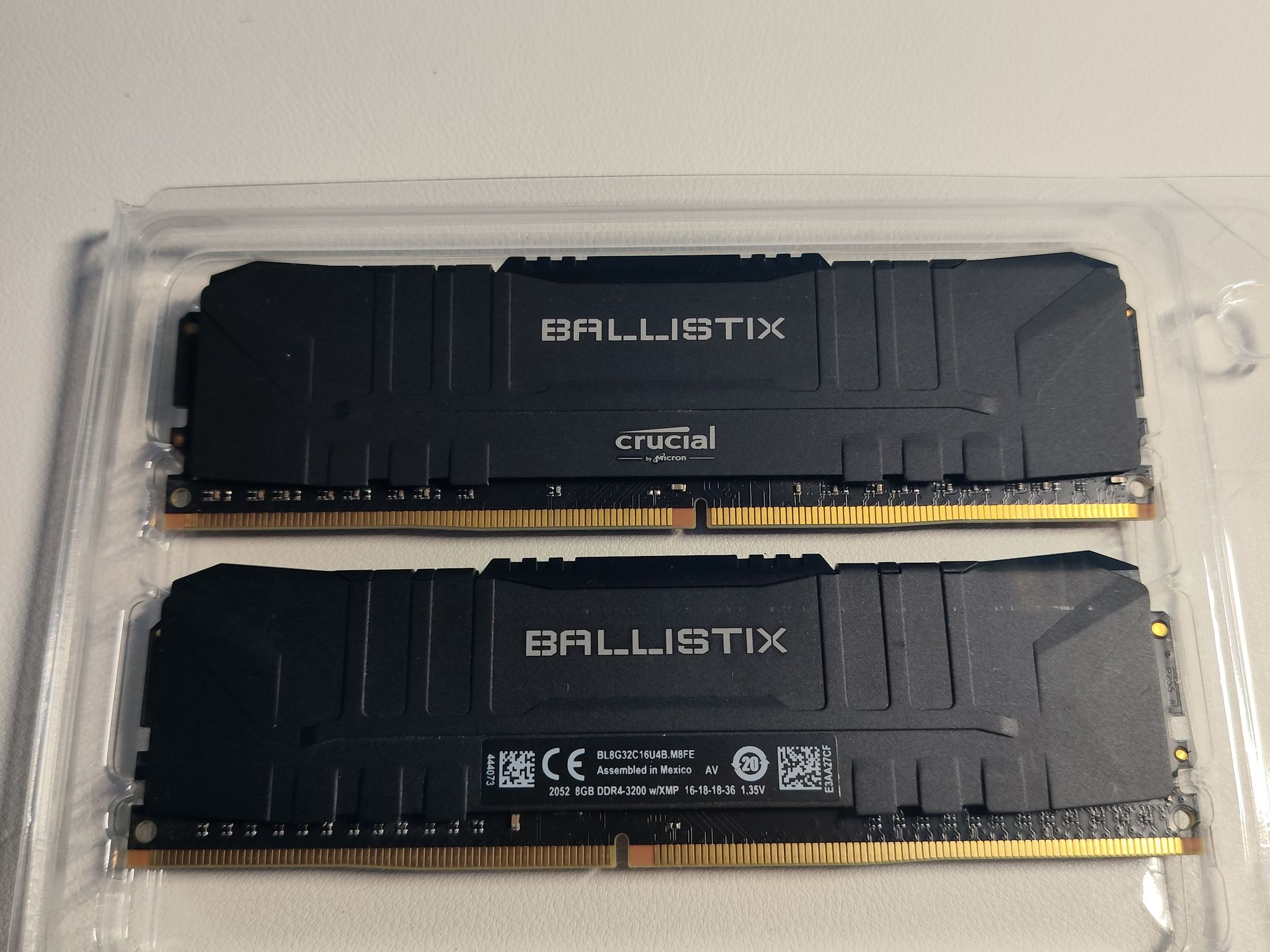 Crucial Ballistix 16GB (2x8GB) RAM DDR4 | Jawa