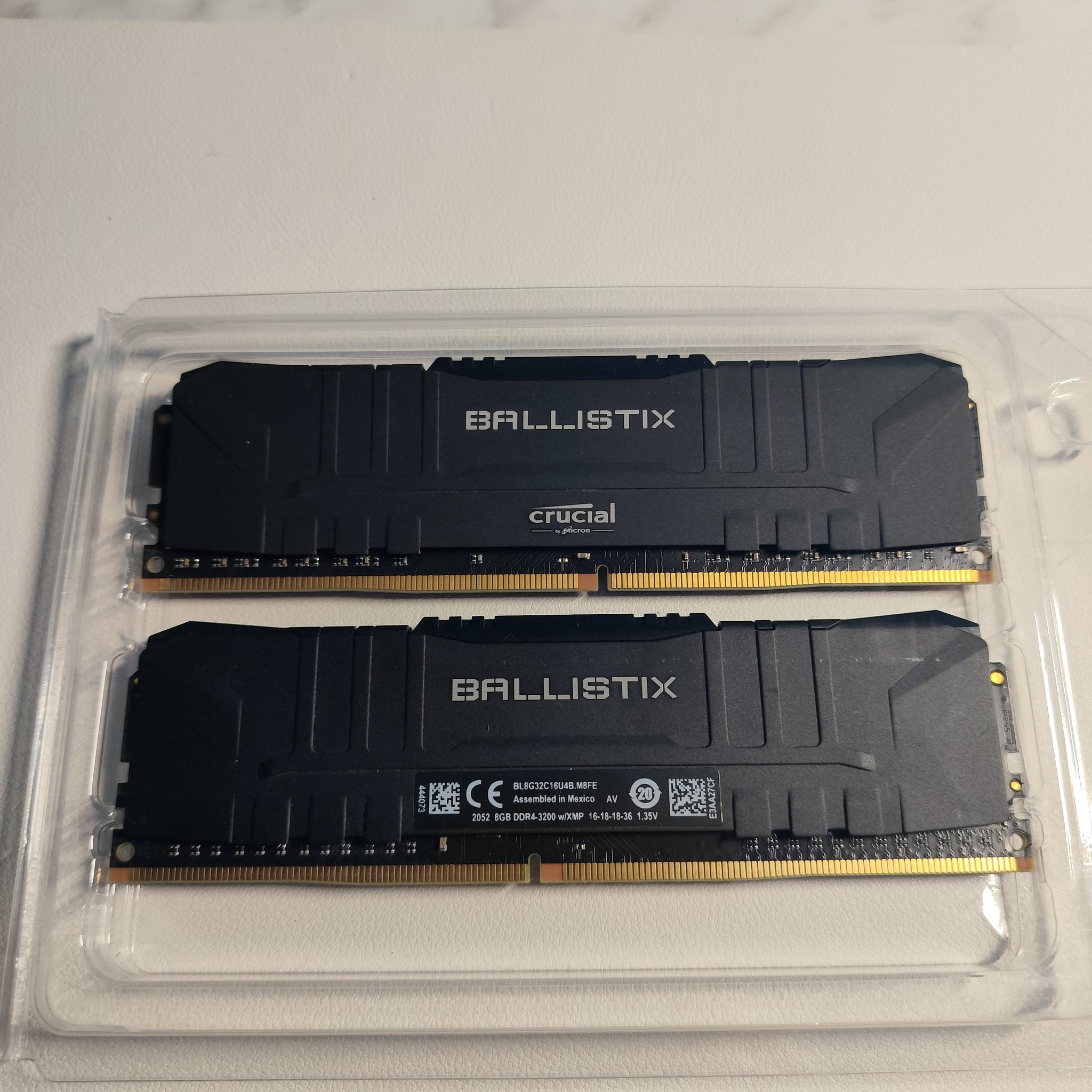 Crucial Ballistix 16GB (2x8GB) RAM DDR4