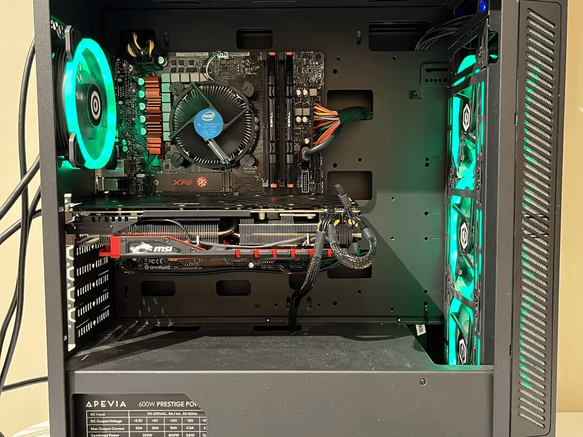 i5 9400F 16GB DDR4 AMD R9 390 m.2 500GB