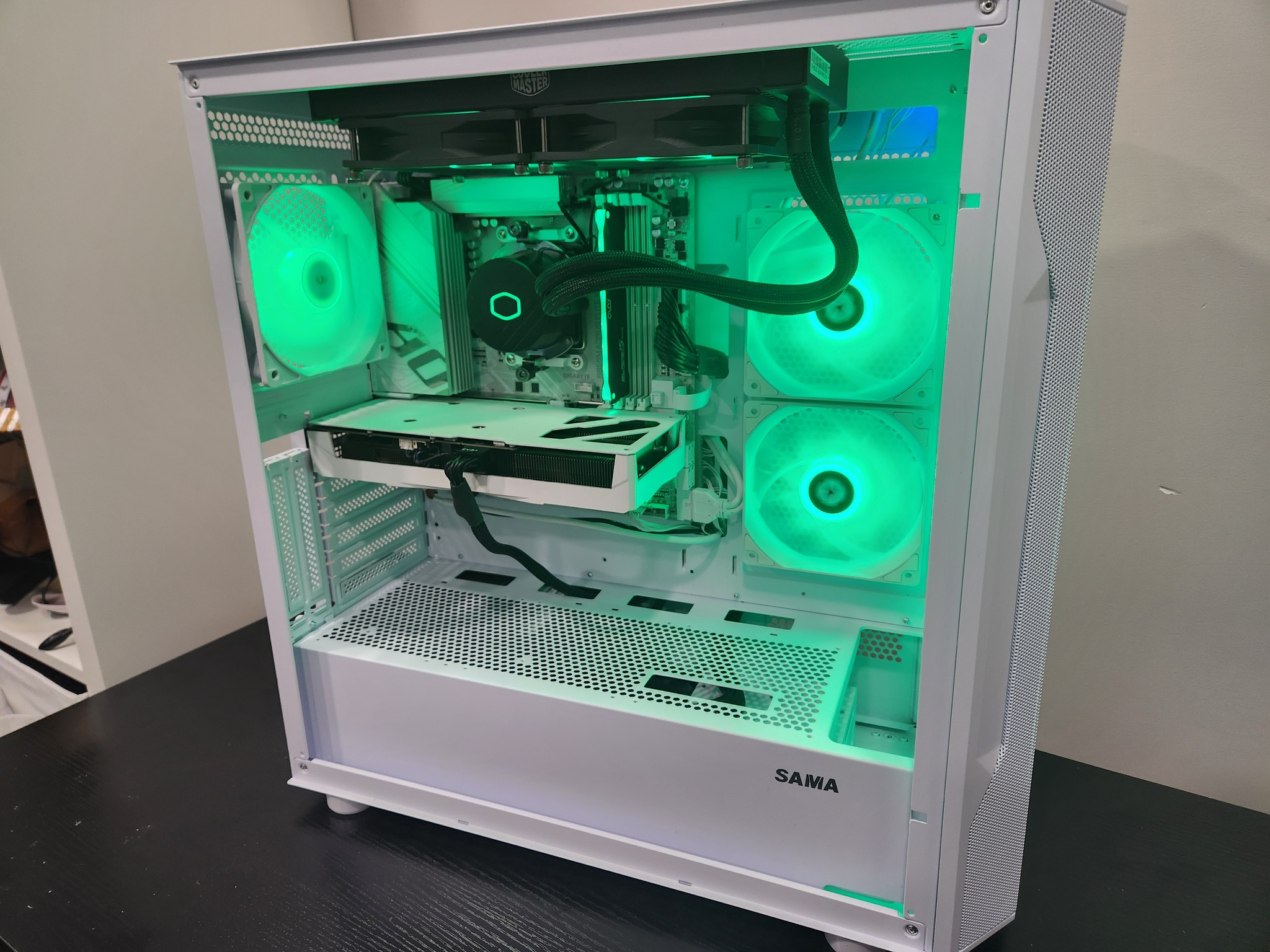 High end White gaming pc with CUSTOM RTX WHITE GPU!