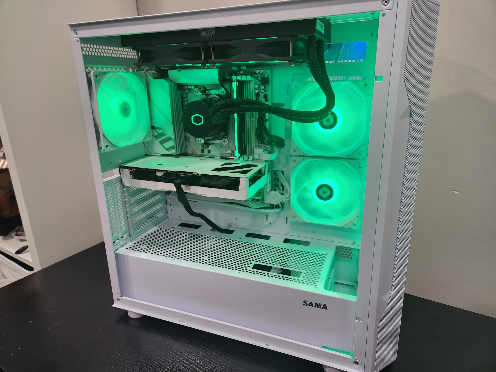 High end White gaming pc with CUSTOM RTX WHITE GPU!