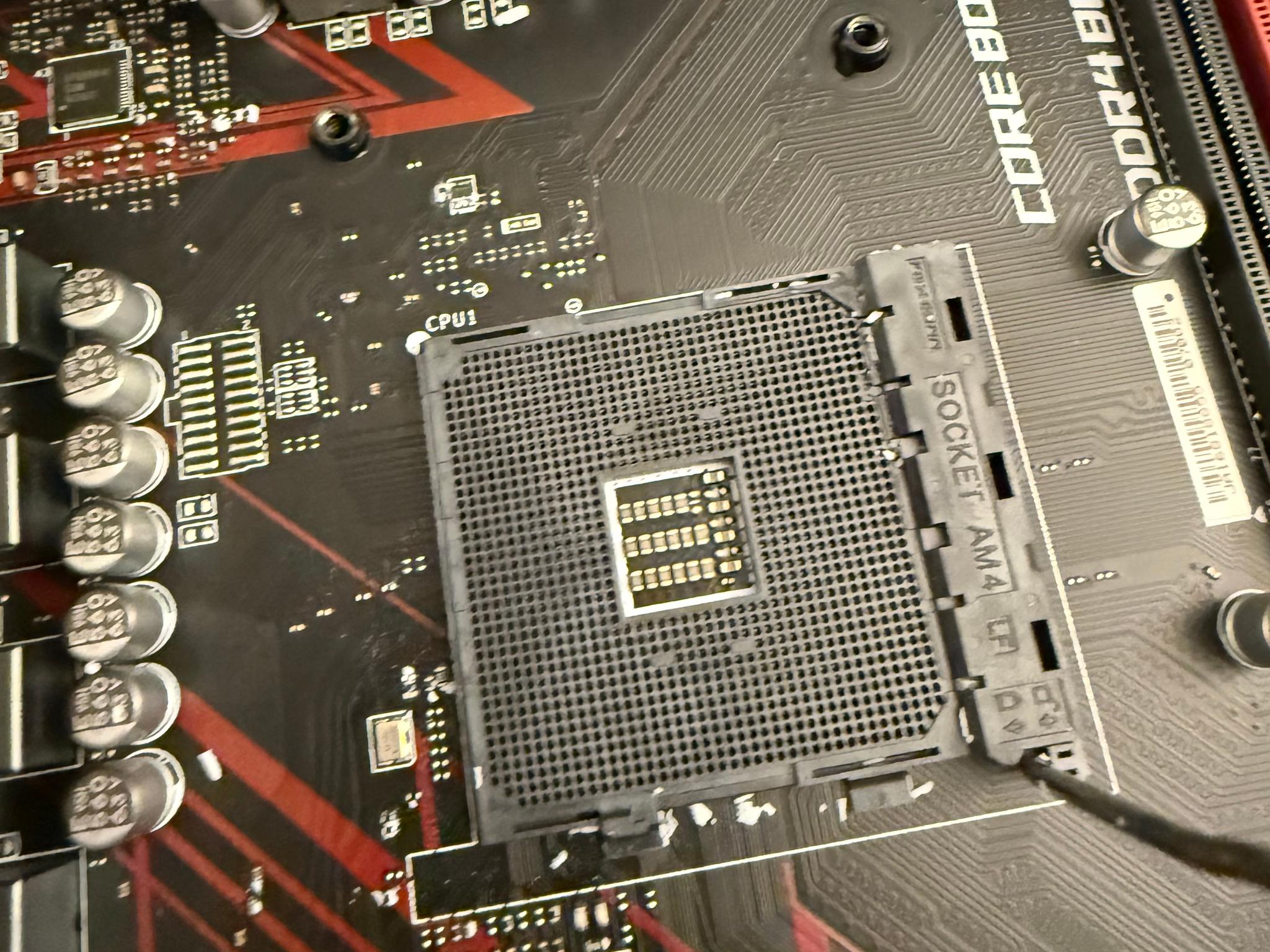 MSI B450 GAMING PLUS MS-7B86 AM4 DDR4