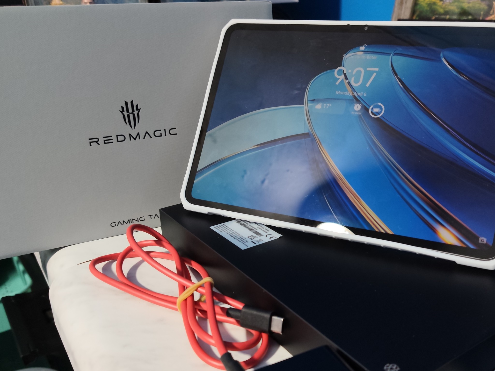 REDMAGIC ASTRA GAMING TABLET 12GB MEMORY 256GB STORAGE ECLIPSE COLOR