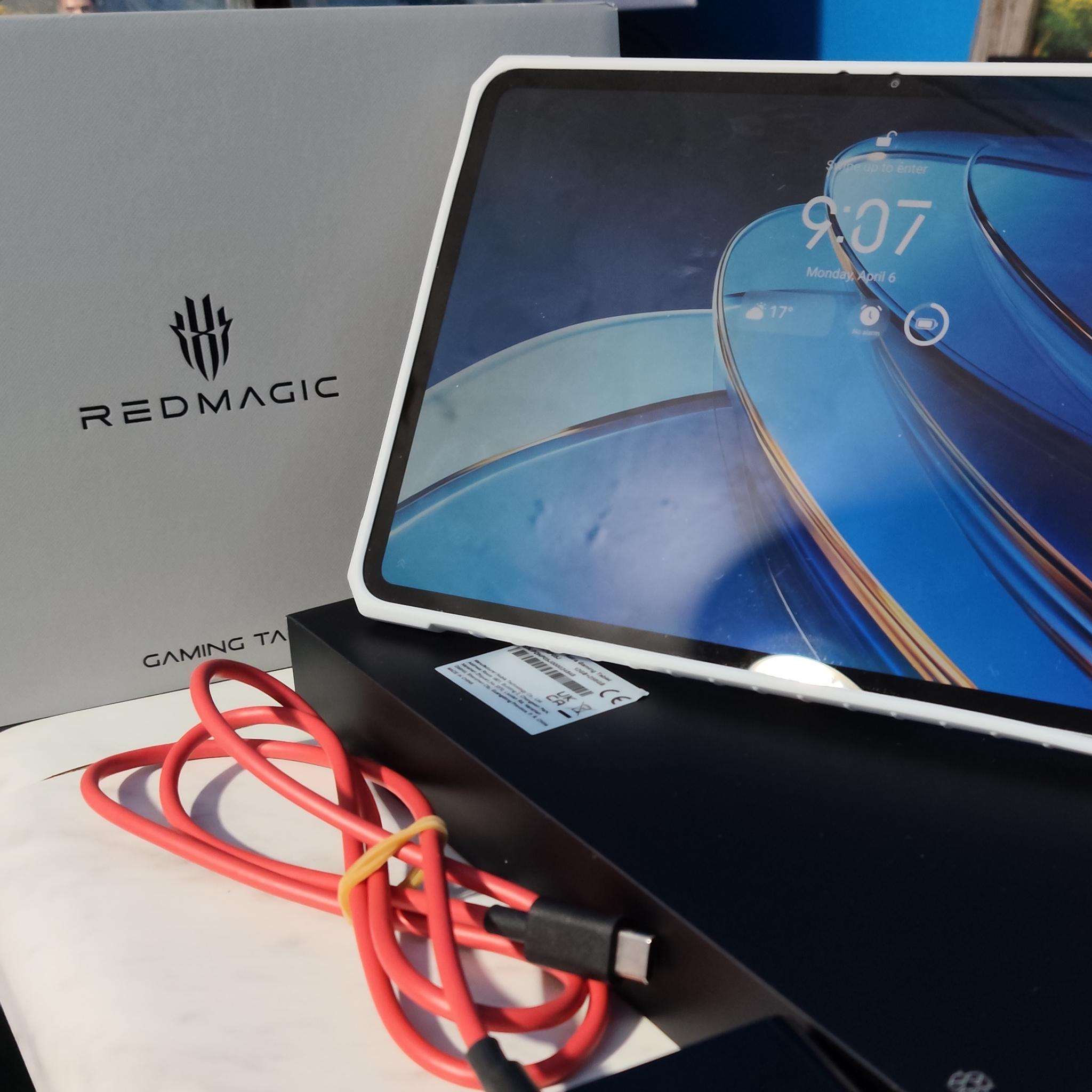 REDMAGIC ASTRA GAMING TABLET 12GB MEMORY 256GB STORAGE ECLIPSE COLOR