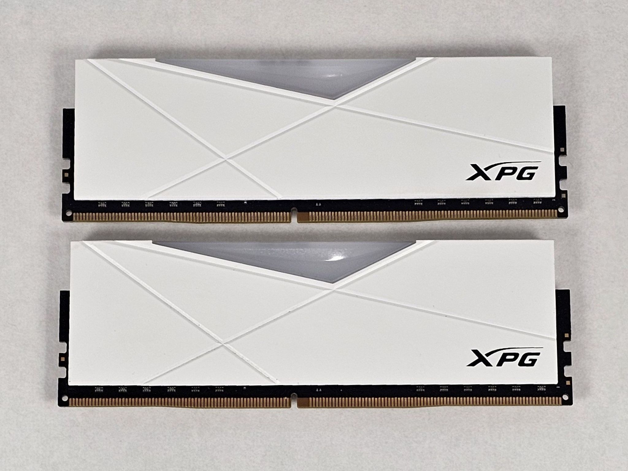 16GB DDR4 (2x8GB) CL16 3200MT/s ADATA XPG