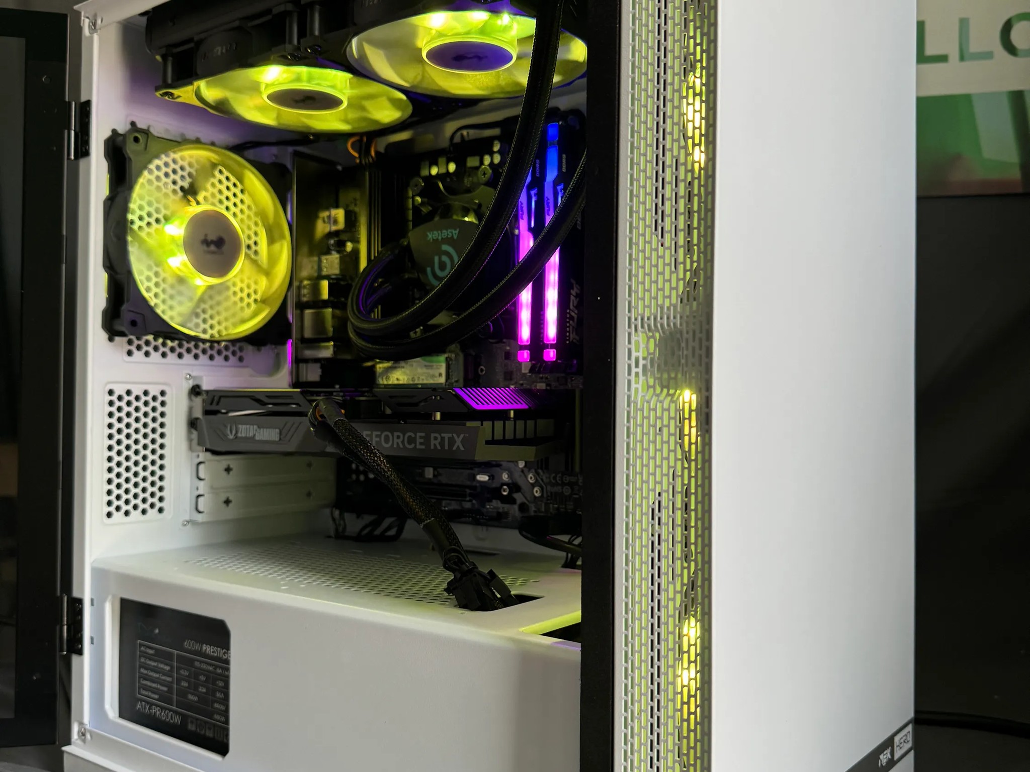 RTX 4060 Ryzen 5 7600 Gaming PC