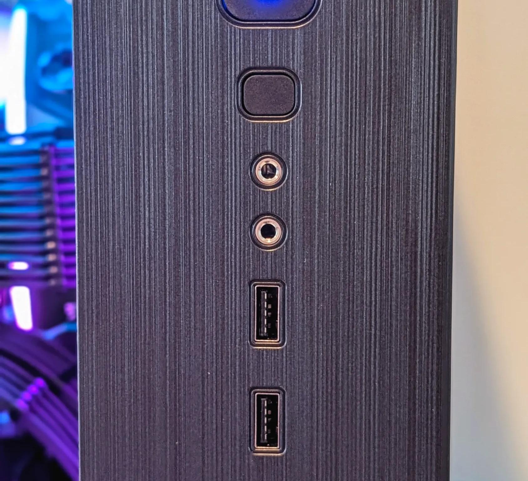 AMD BEAST | RX 7700XT | AMD RYZEN 9600X | 1TB NVME SSD | 32GB DDR5 6000MT/S | ARGB | WATER COOLED