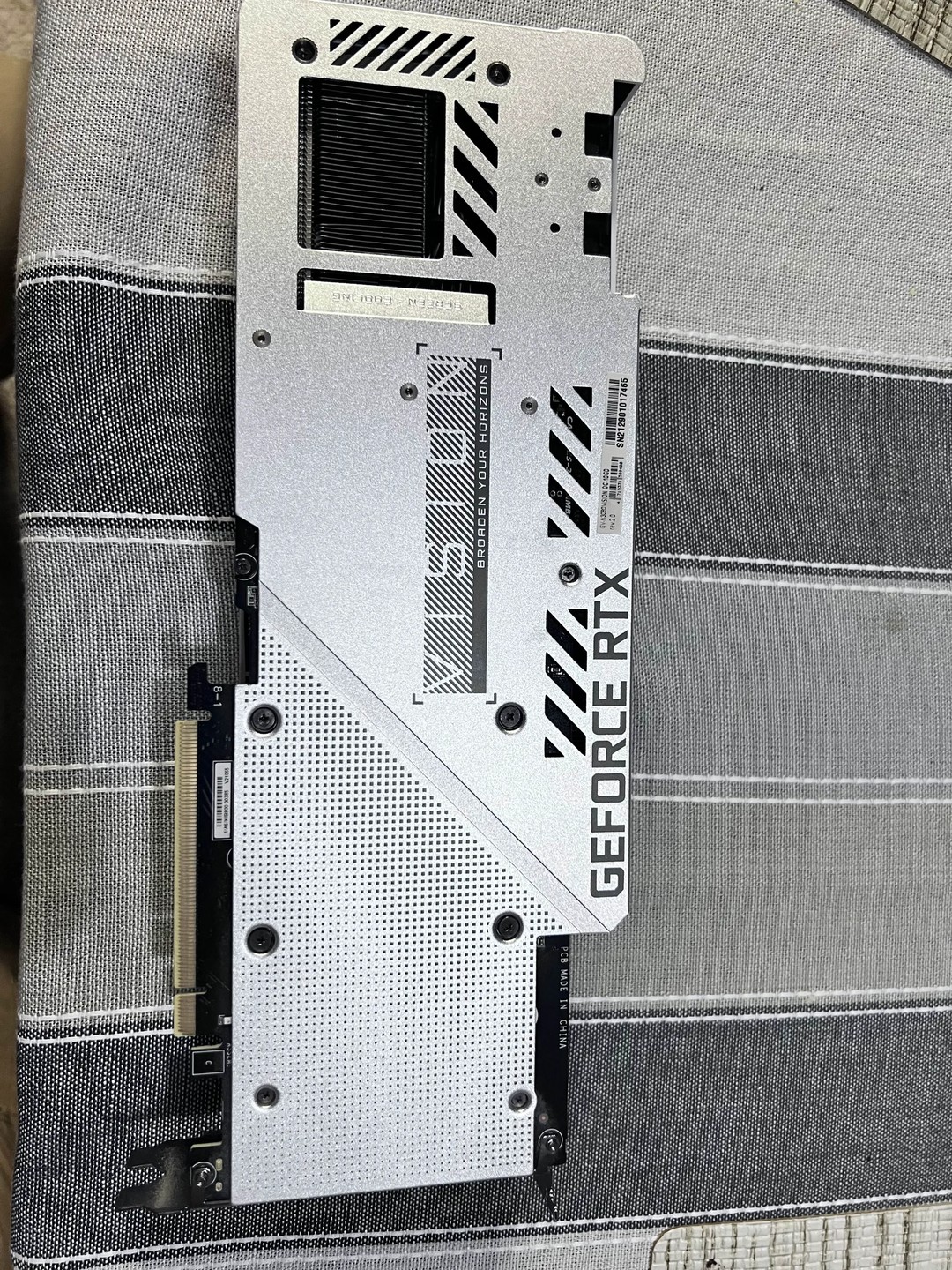 GeForce RTX™ 3080 VISION OC 10G | Jawa