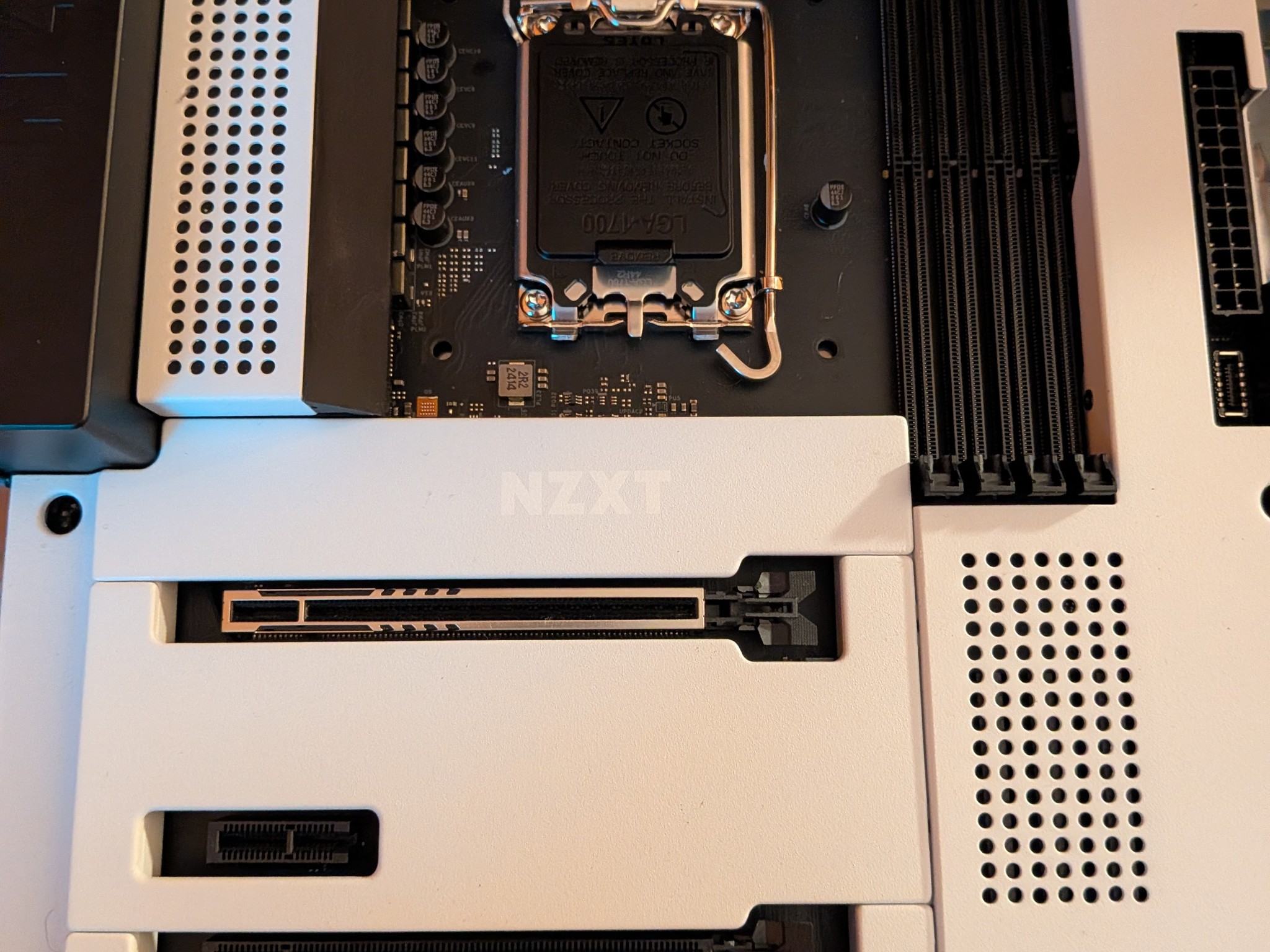 NZXT Z790 N7 DDR5 motherboard (12th/13th/14th Gen Intel CPUs)