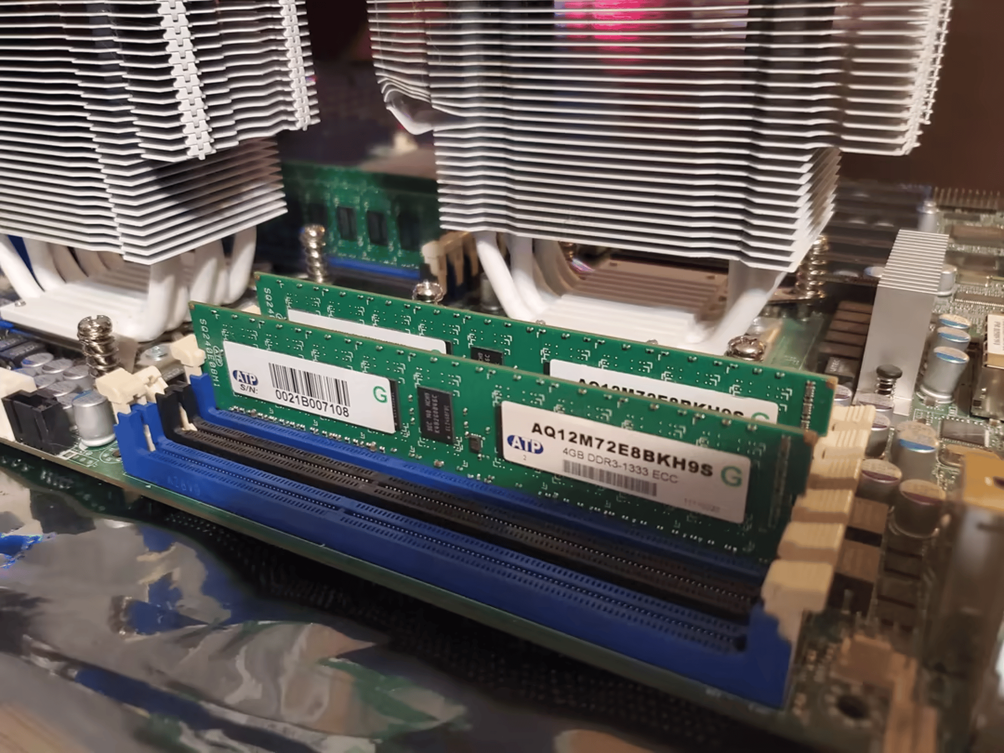 Supermicro X8DTH-IF-BM003 with CPU/RAM/HEATSINK