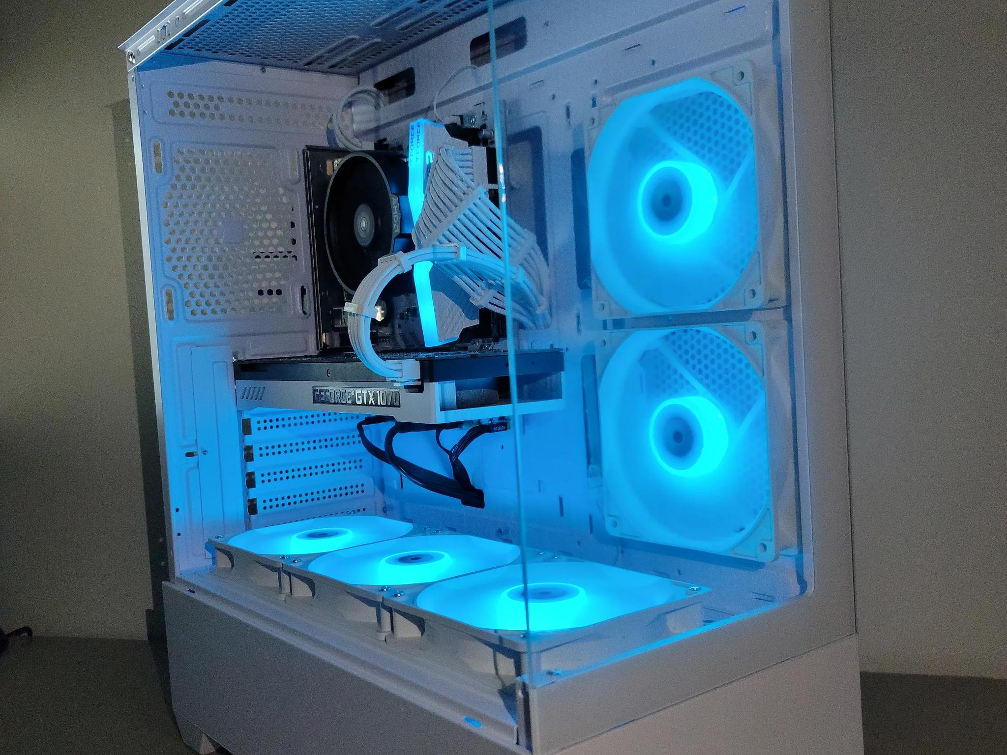 GTX 1070 | Ryzen 5 | 16GB RAM | WIN 10