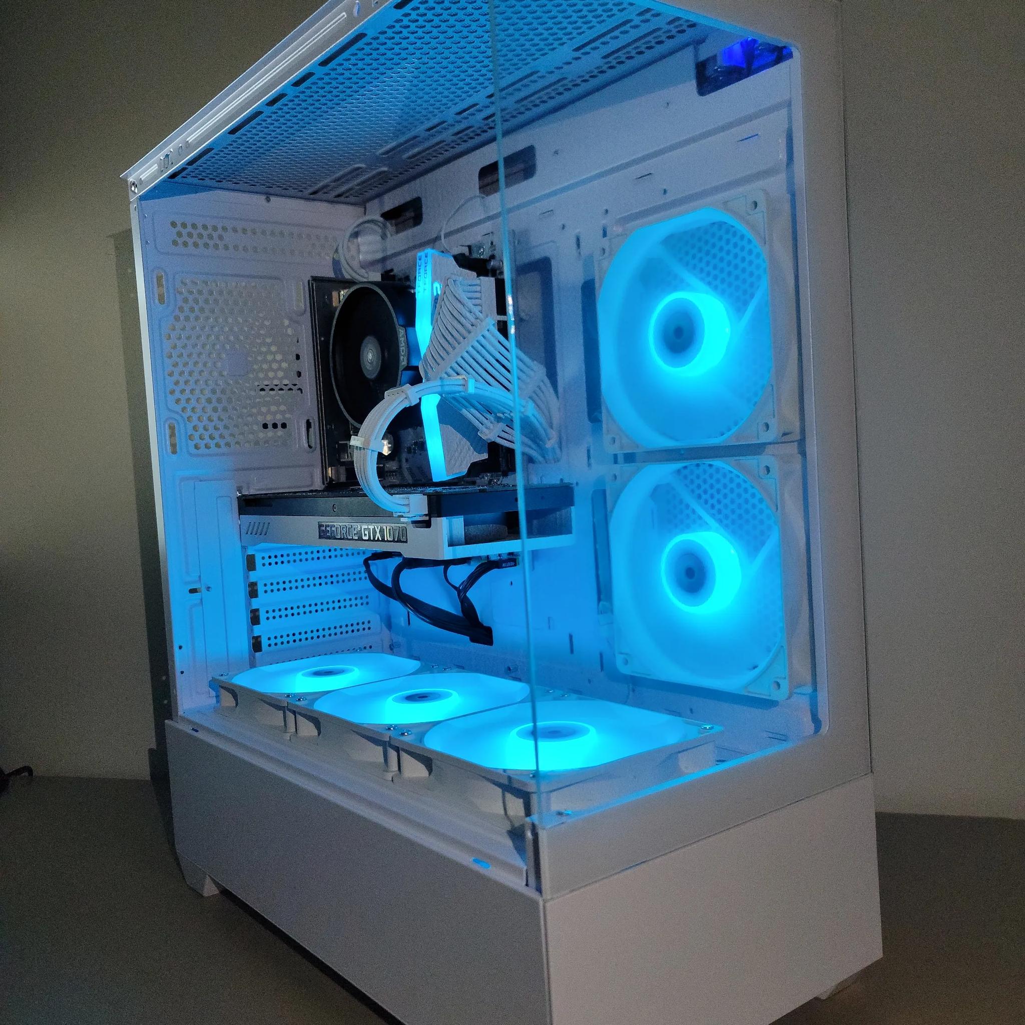 GTX 1070 | Ryzen 5 | 16GB RAM | WIN 10