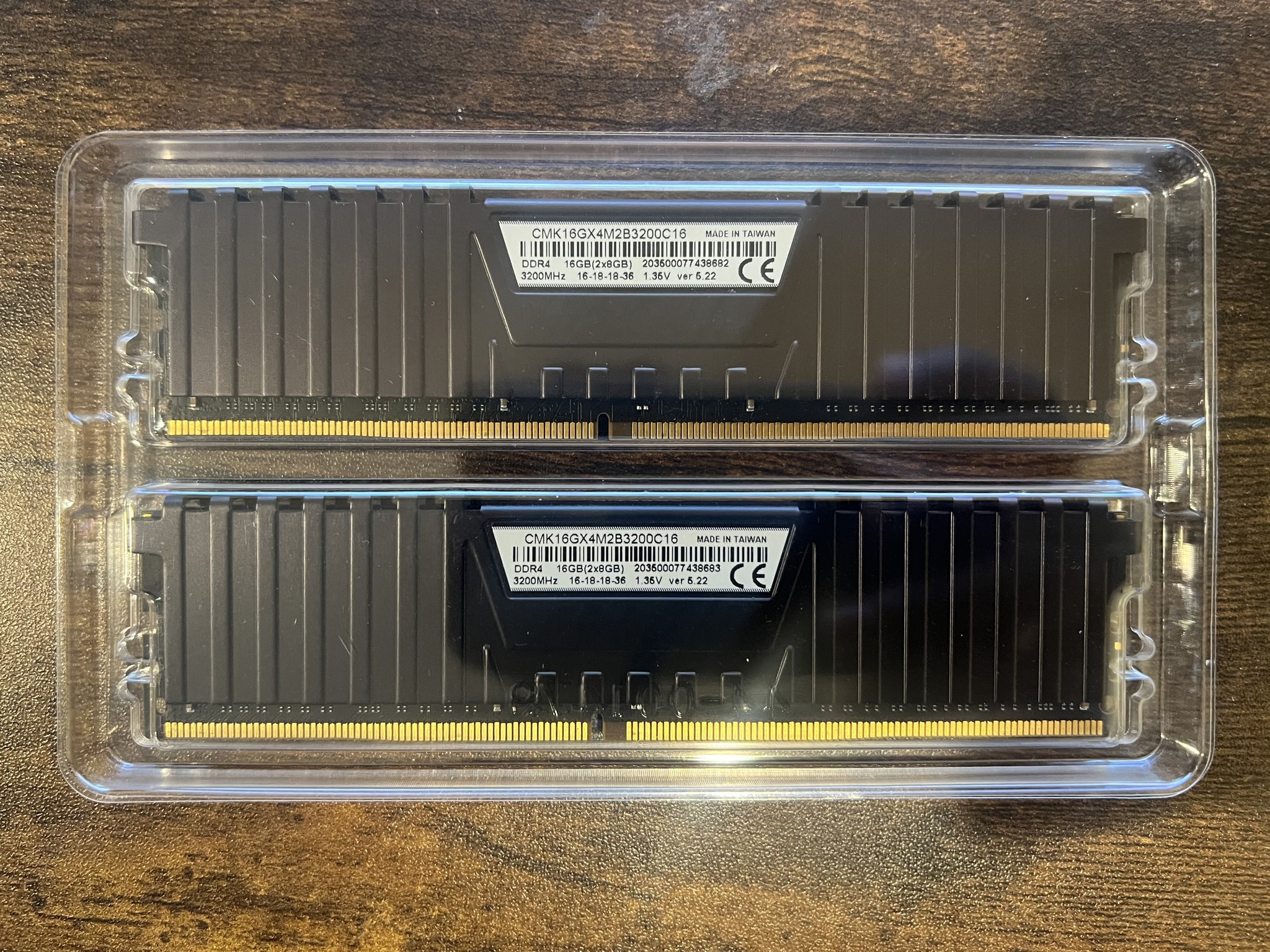 16GB (2x8GB) DDR4-3200MHz CL16 Corsair Vengeance LPX RAM Memory New in Box