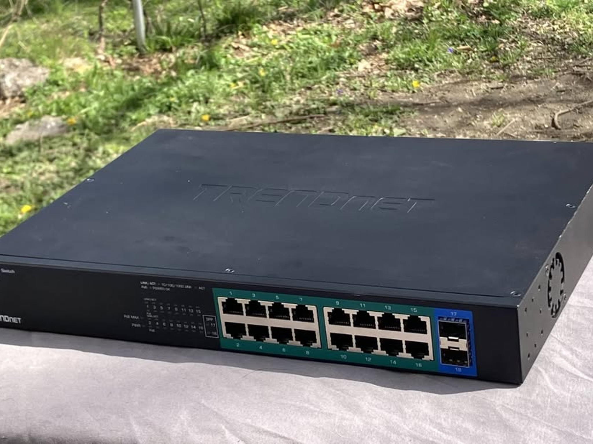 TRENDnet 18-Port Gigabit PoE+ Switch