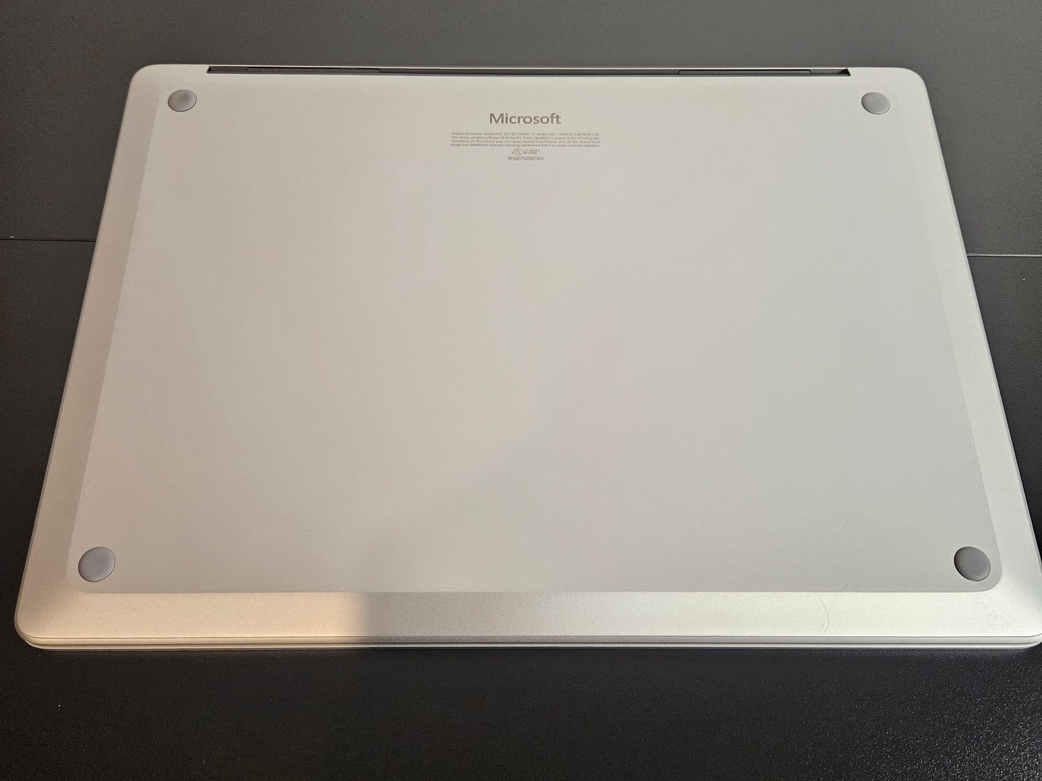 Microsoft Surface Laptop 7th Edition 13.8" Snapdragon X 3.4GHz 16GB RAM 256 GB