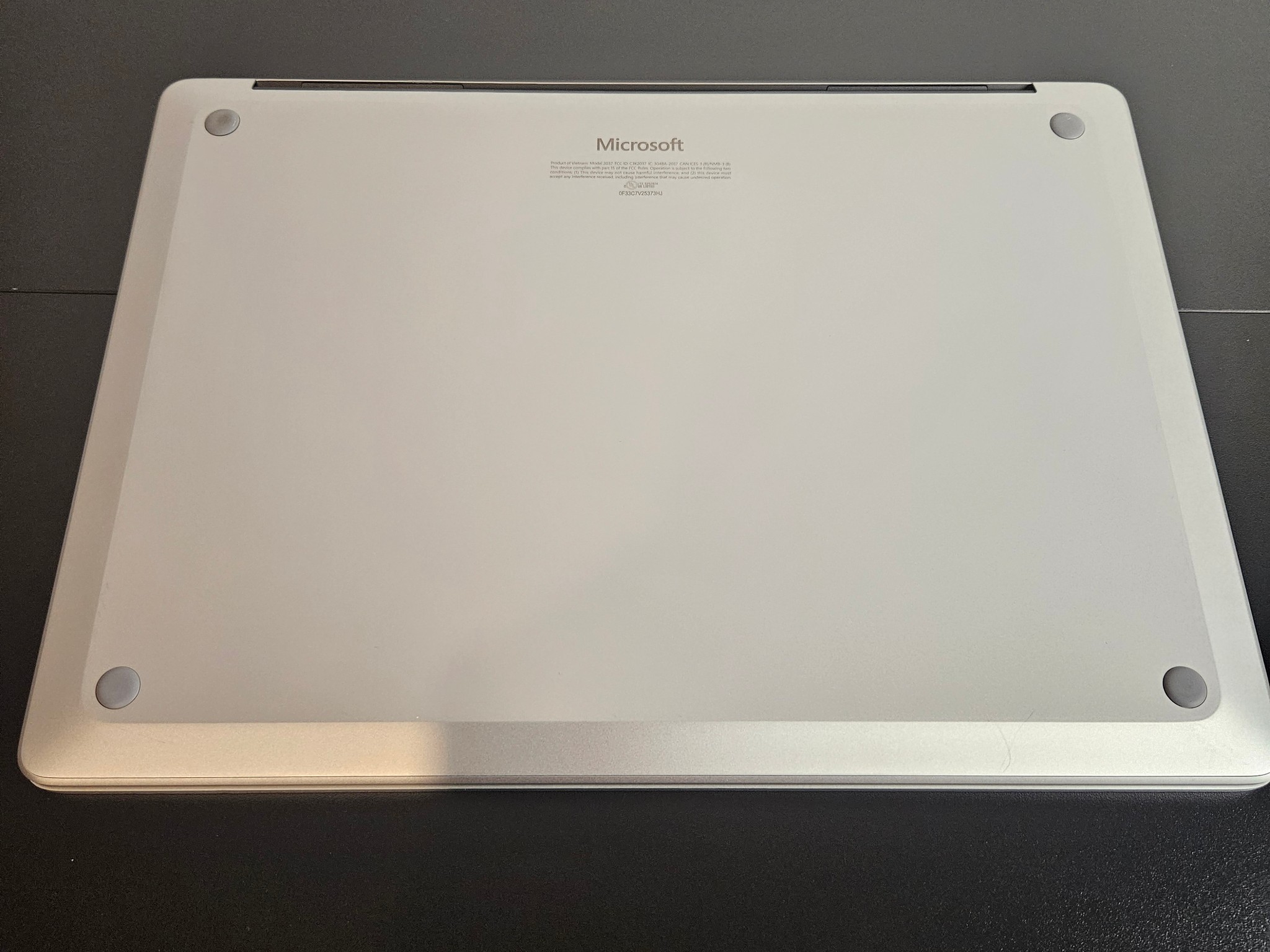 Microsoft Surface Laptop 7th Edition 13.8" Snapdragon X 3.4GHz 16GB RAM 256 GB