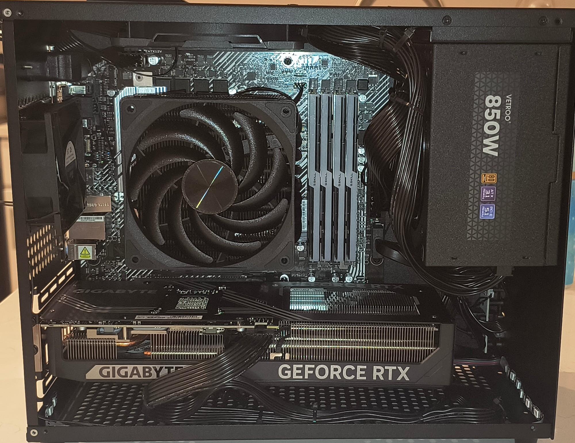 5070 Gears of War Edition Pc