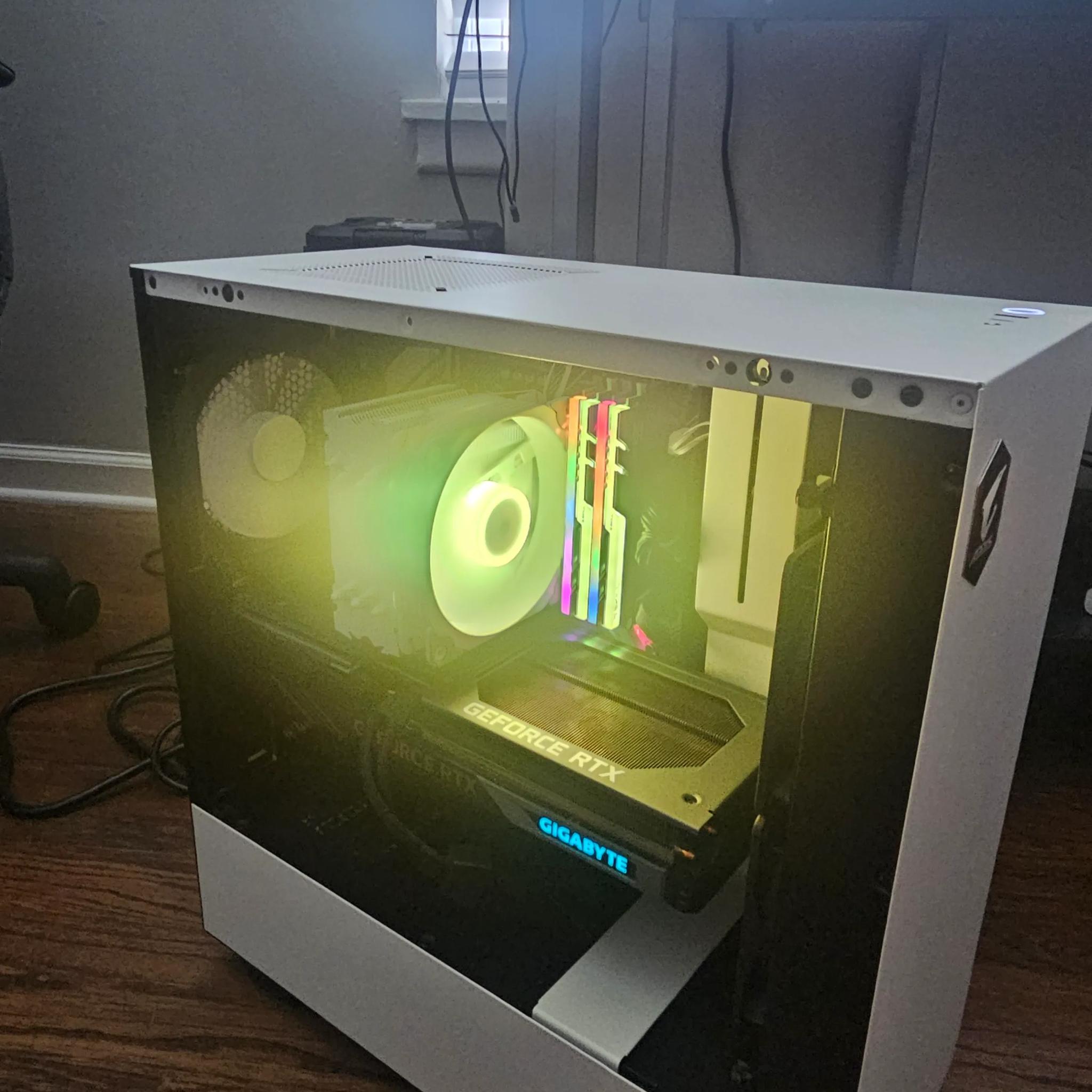 RTX 4070 Ti | Ryzen 5 5600x | 32GB RAM | 1TB NVME+ 2TB HDD | Windows 11 Pro