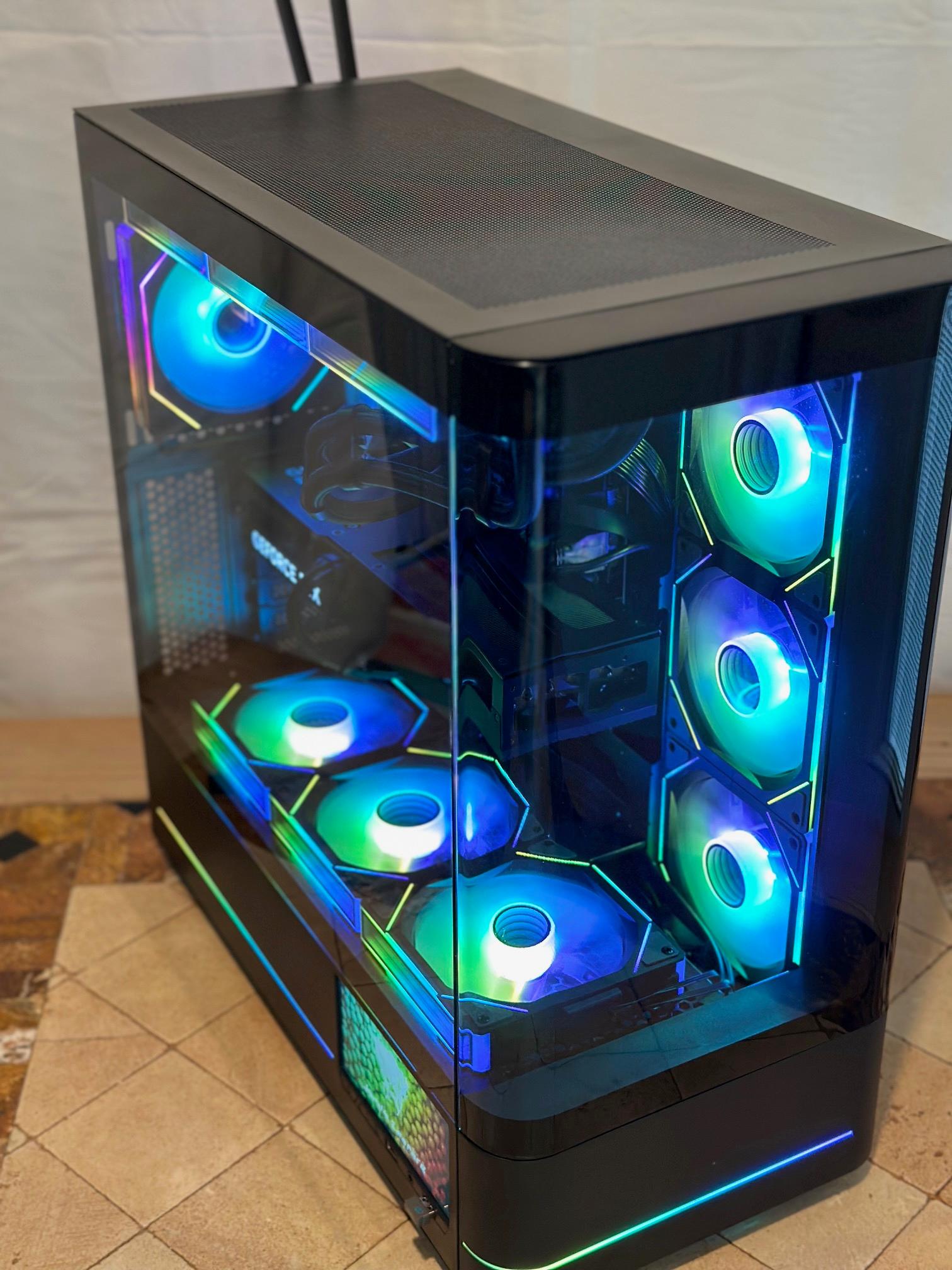 I9-12900K & RTX 5070 12GB / Mid Tower Gaming PC - 5.5" Integrated LCD