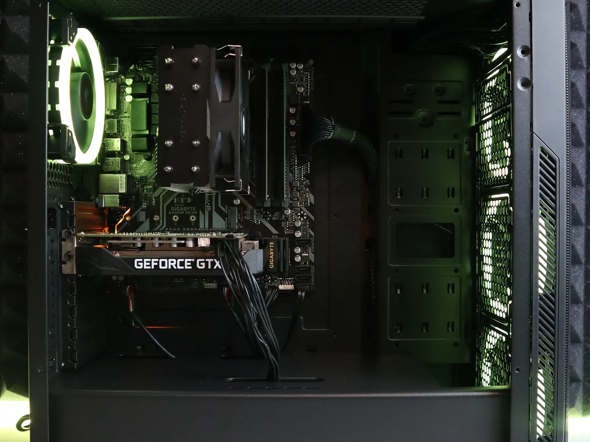 Edge | Ryzen 5 1600/GTX 1660S Gaming PC