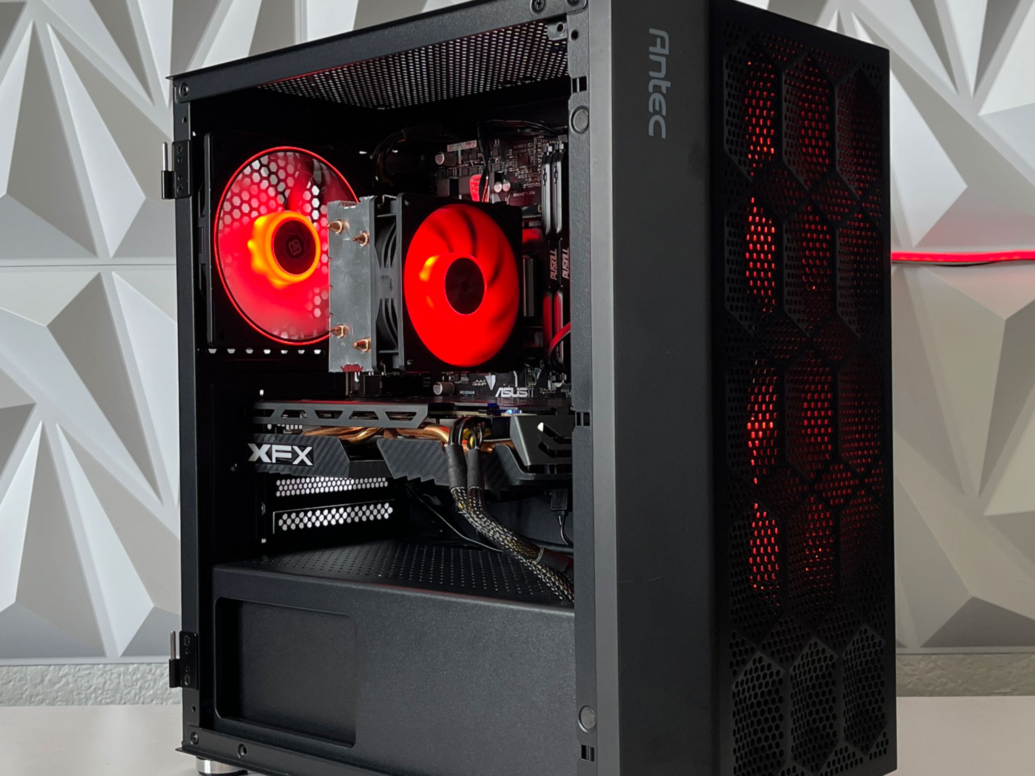 RX 580 8GB, Ryzen 5 2600X, 16GB RAM | Black RGB Gaming Computer/PC