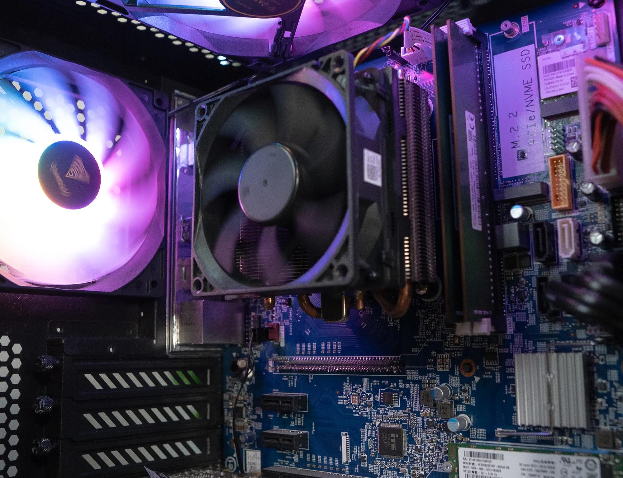 🎮👾 | EVGA GTX 1060 6GB | RYZEN 5 1600X | 16GB DDR4 RAM | 256GB M.2 SSD + 1.5TB HDD | Elite Borealis