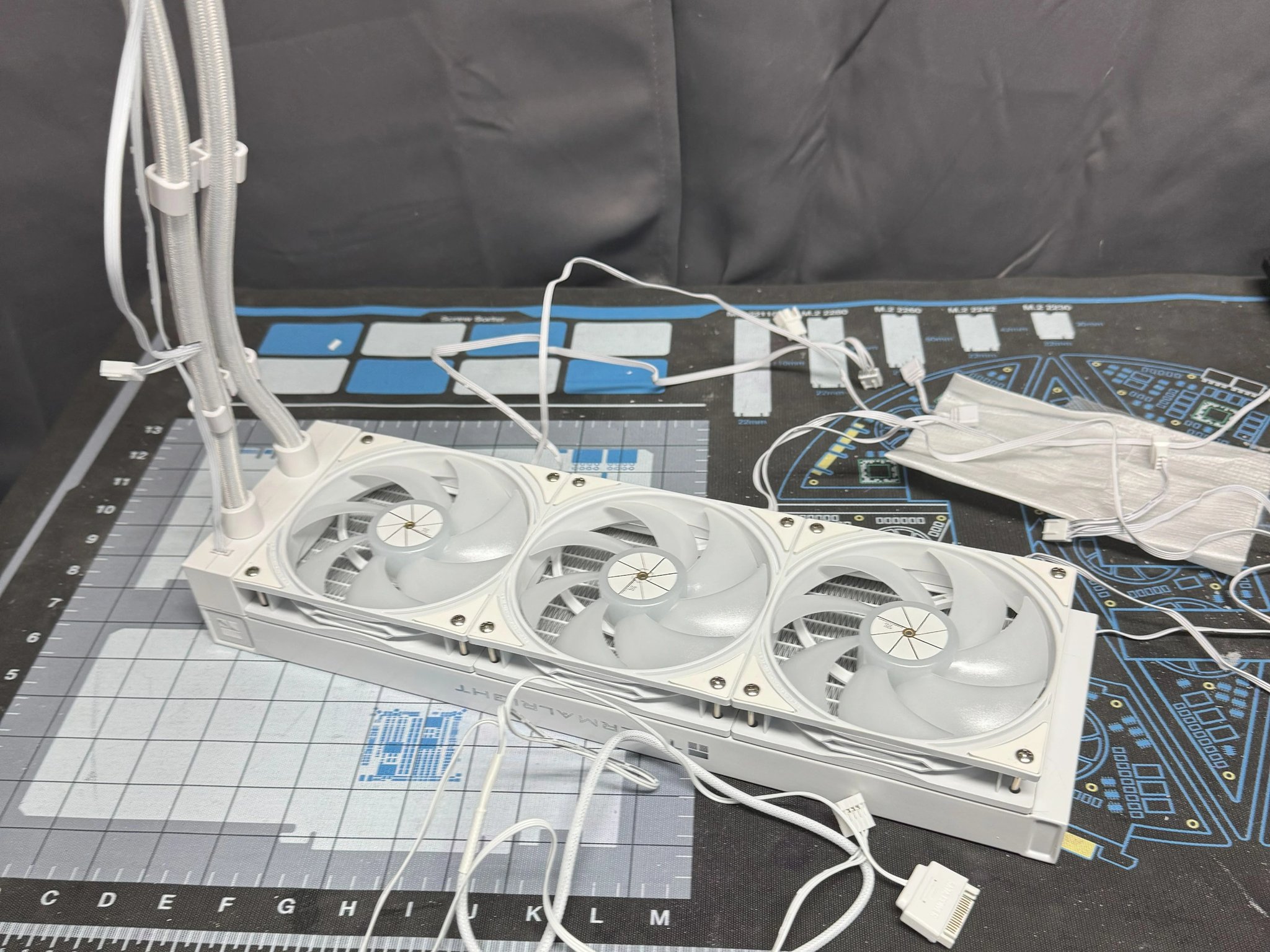 Used Like New Thermalright Frozen Warframe 360 AIO