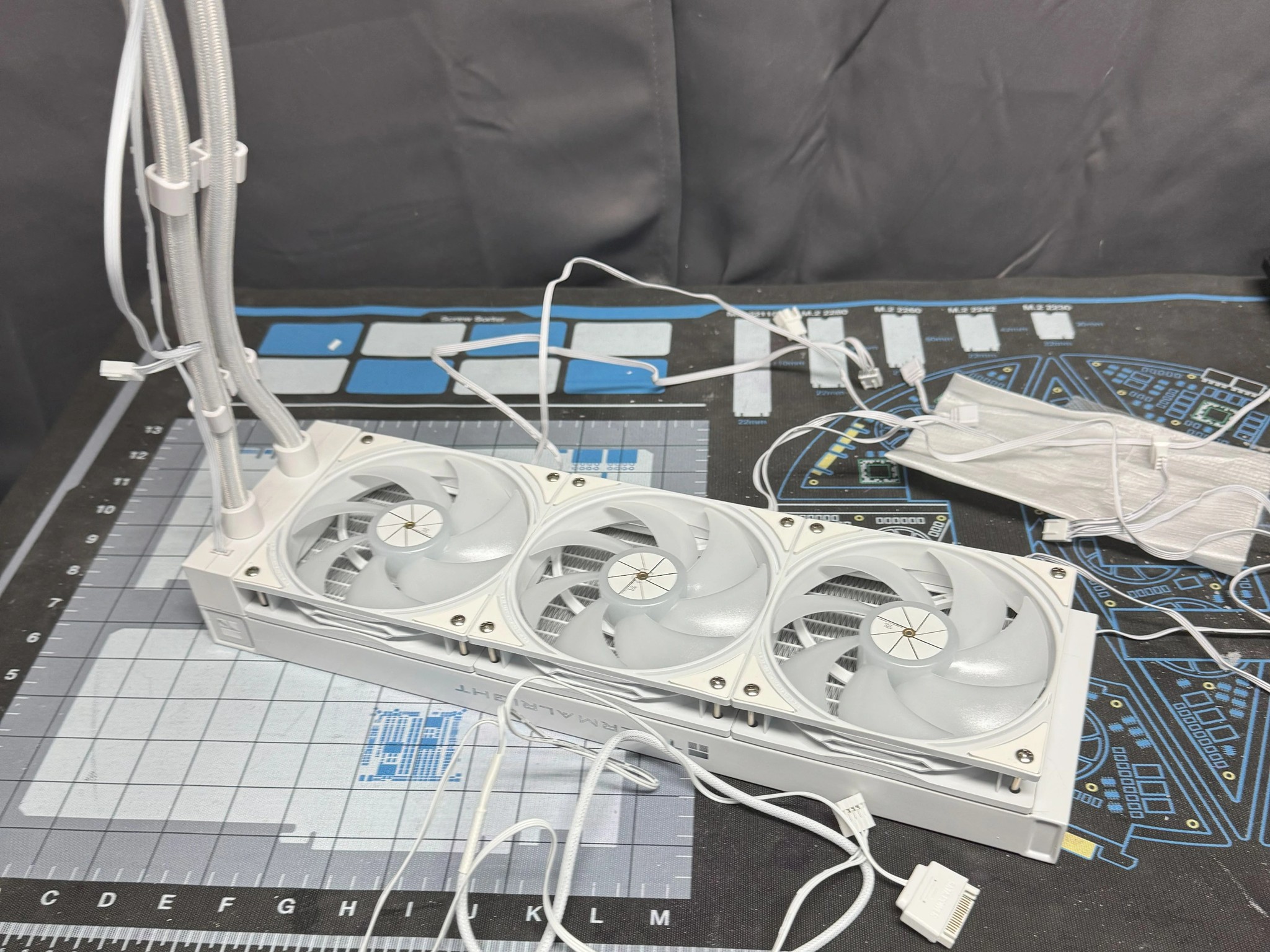 Used Like New Thermalright Frozen Warframe 360 AIO