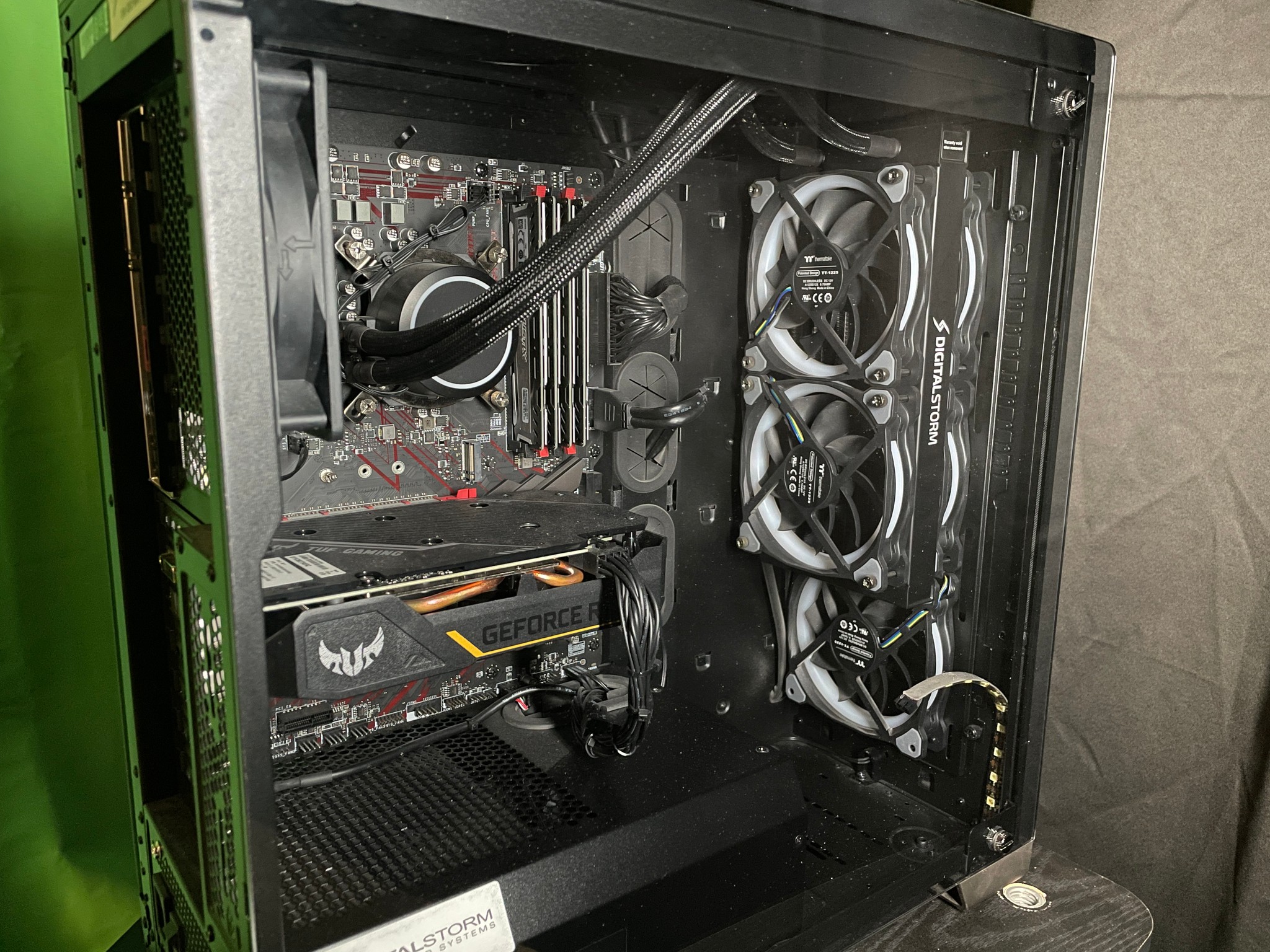 Mid-Tier DigitalStorm Custom Gaming PC Build (USED - GOOD)