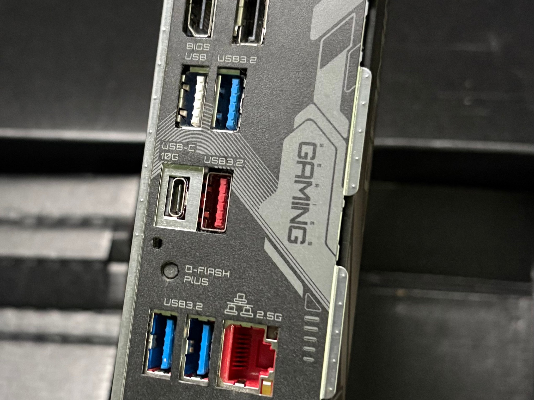 Gigabyte B650 GAMING AX V2