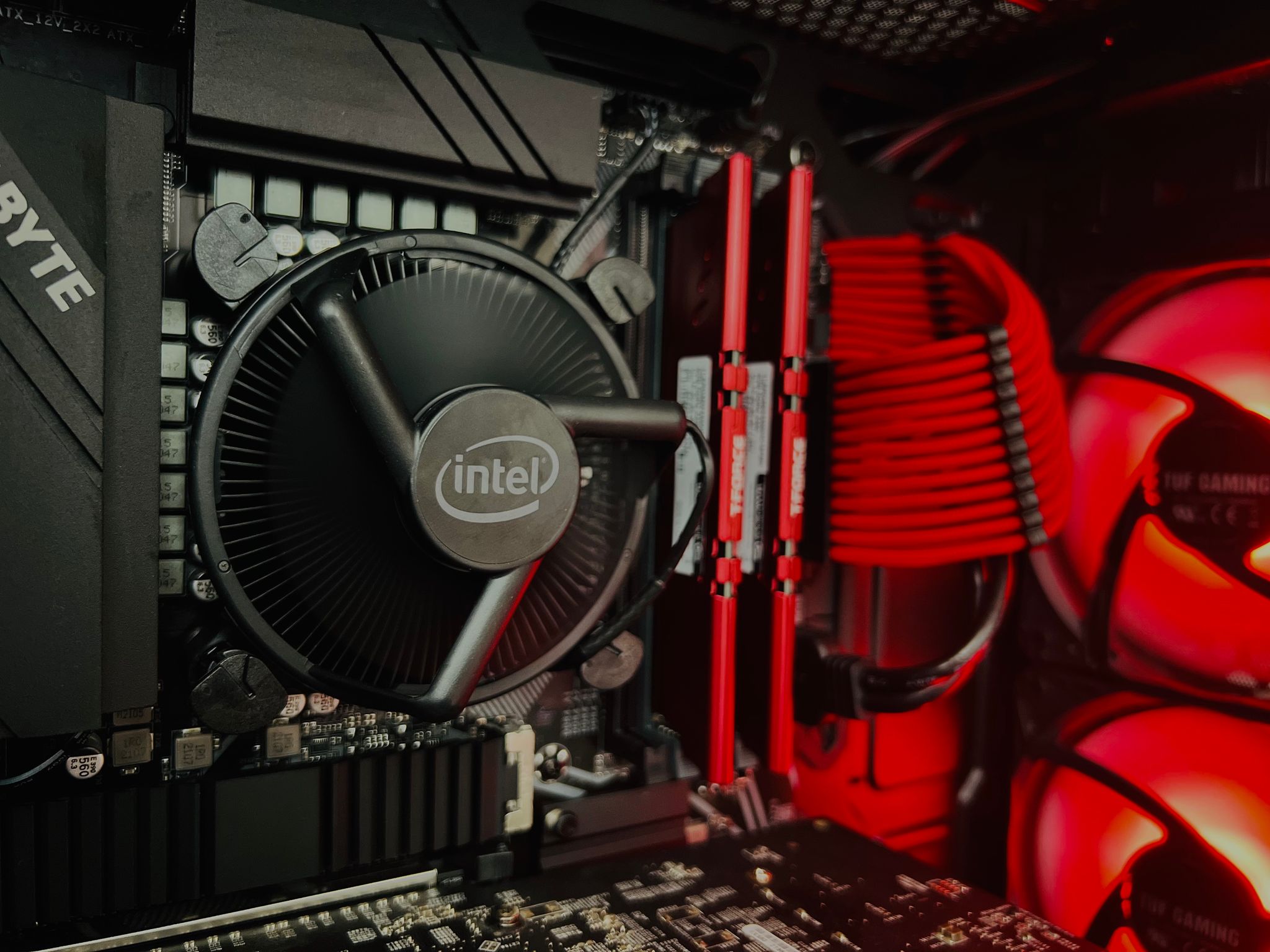 Core i3-10105f - RX 580 4GB - Custom Gaming PC - Desktop - 16gb ddr4 RAM - Budget Gaming PC - RGB.