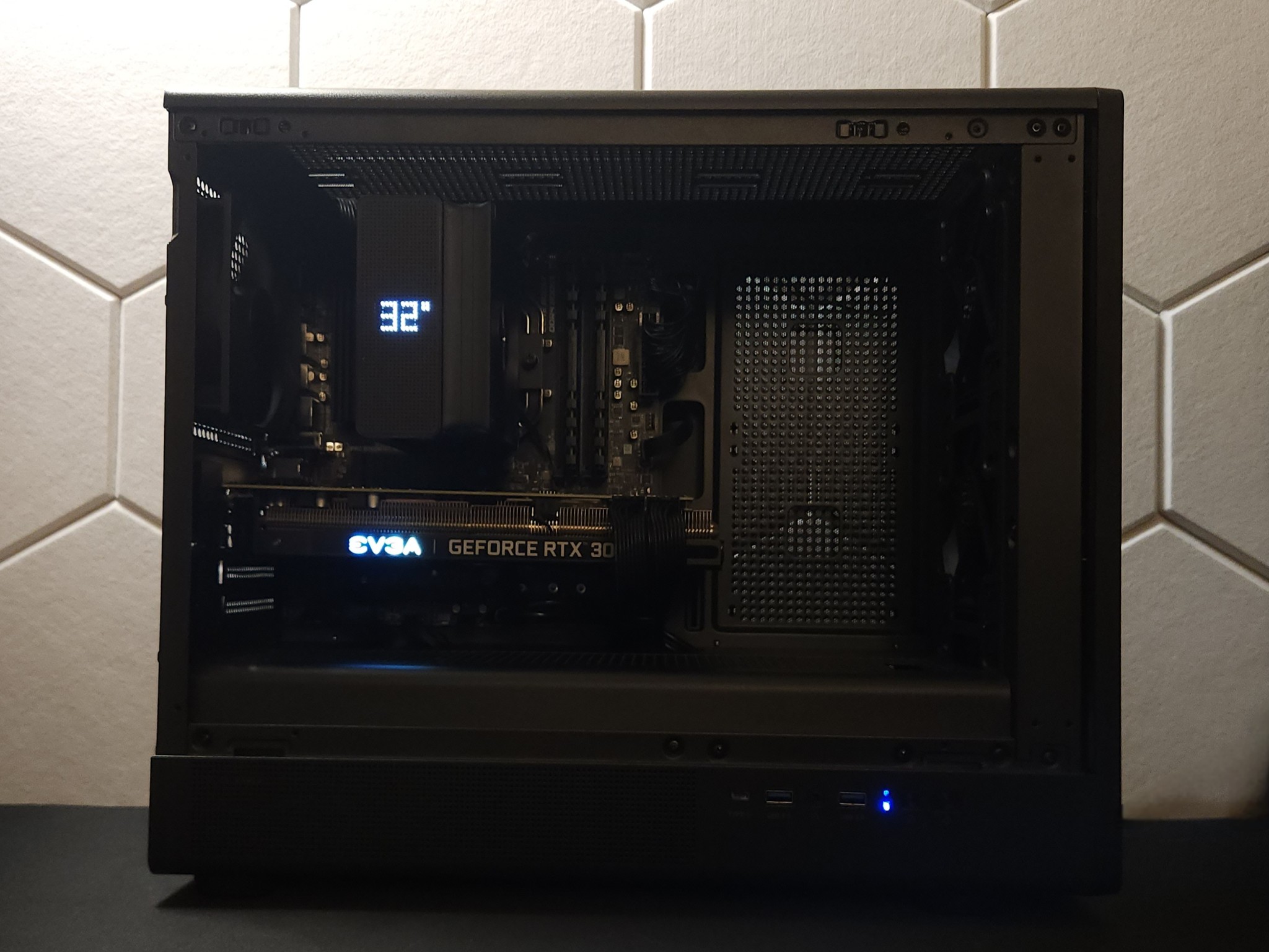 "Gothic Inspired PC" RTX 3070 | Ryzen 5 5600 | 32GB DDR4 3200Mhz | 1TB SSD | Win 11 | WIFI+BT